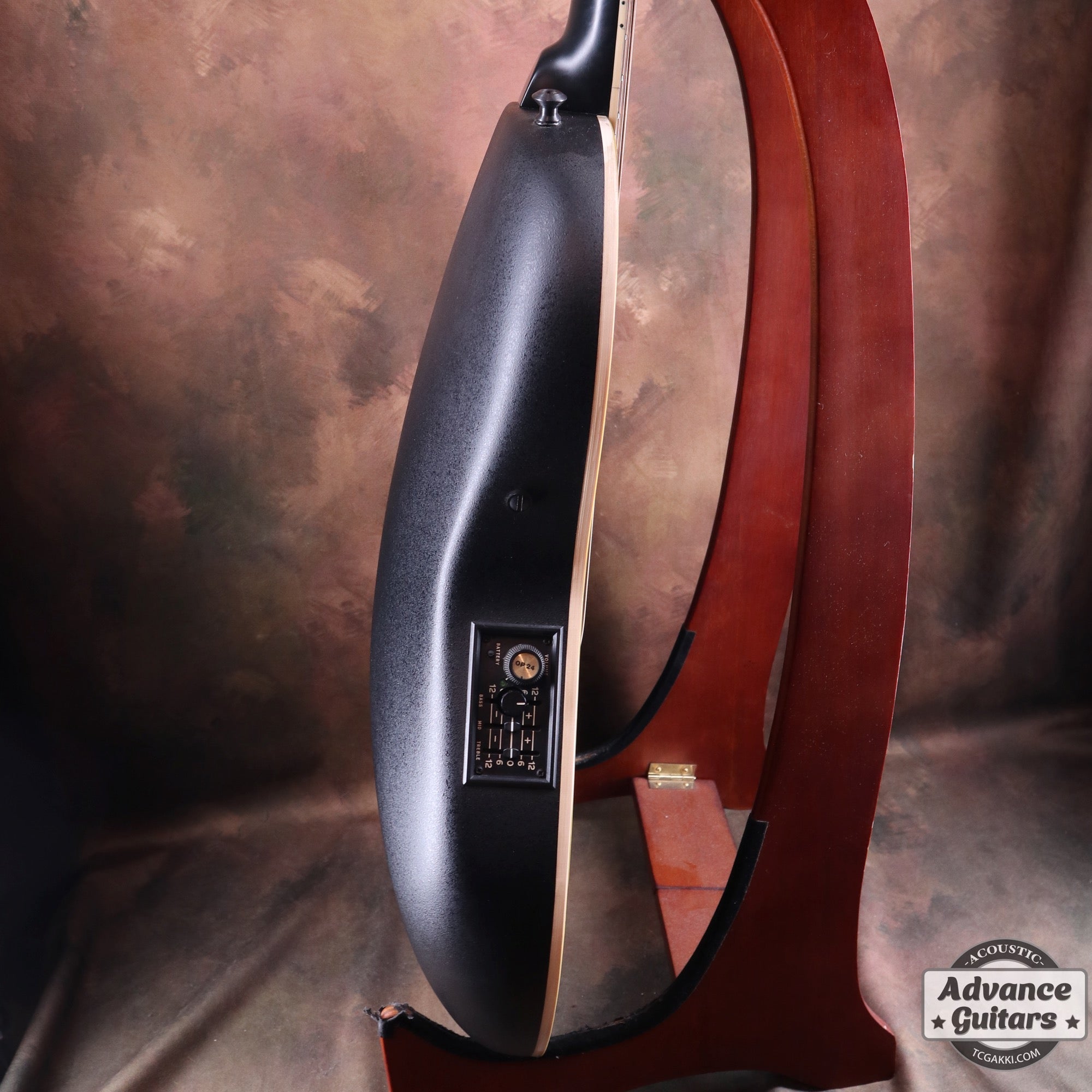 薄さで軽快に、黒で特別を纏う】Custom Legend 1869