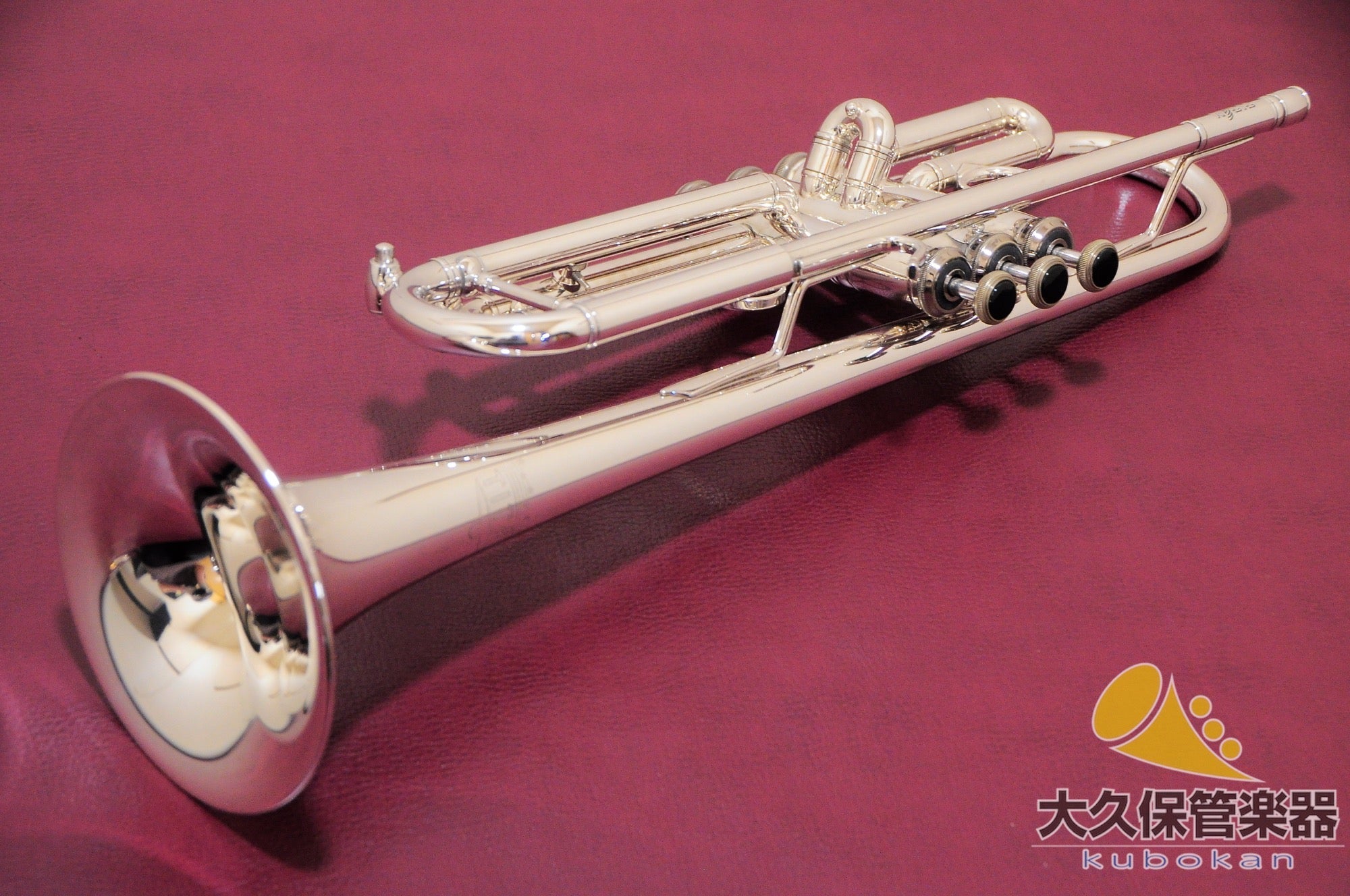 ストンビ DA32S “TITÁN” B♭管トランペット
