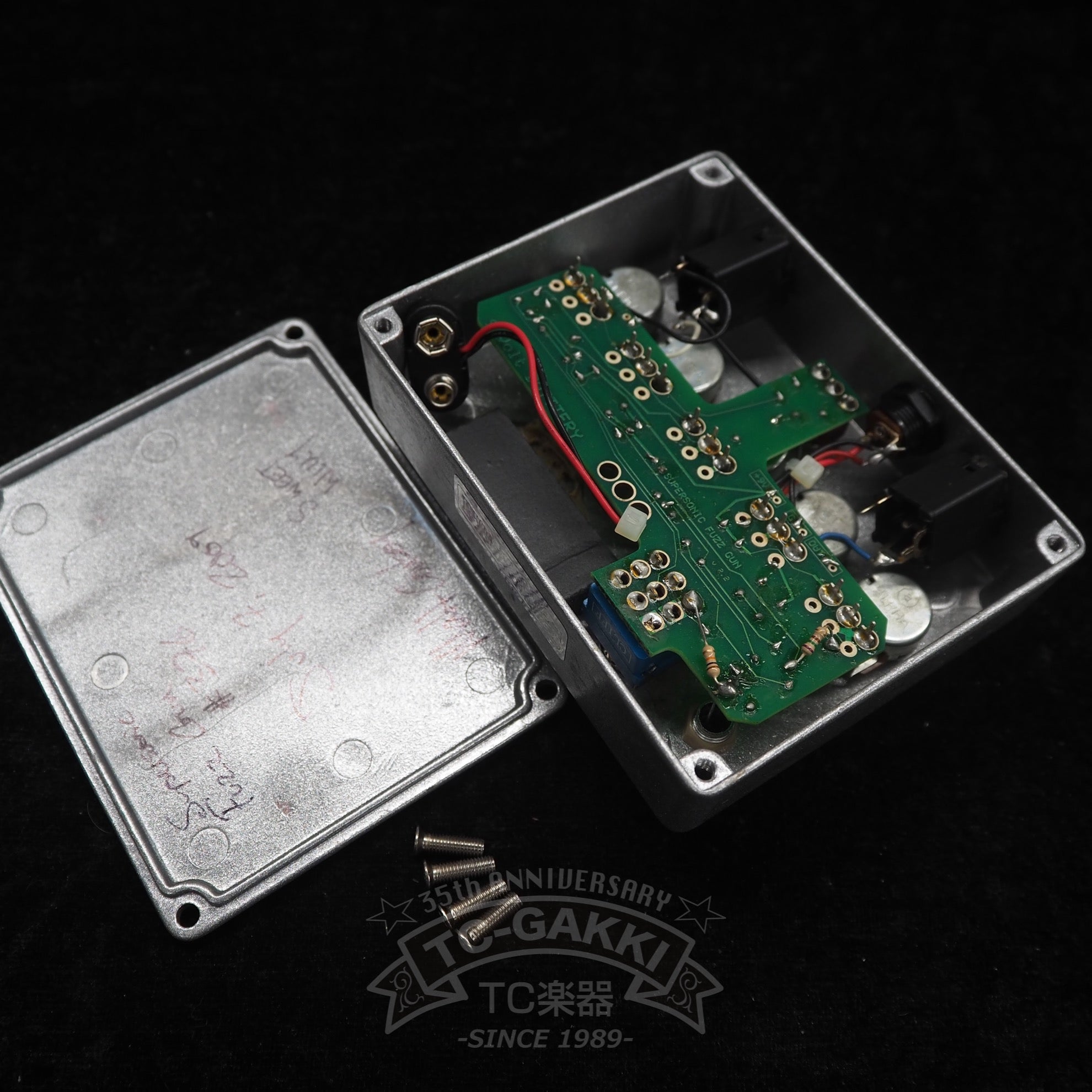 DEATH BY AUDIO supersonic fuzz gun