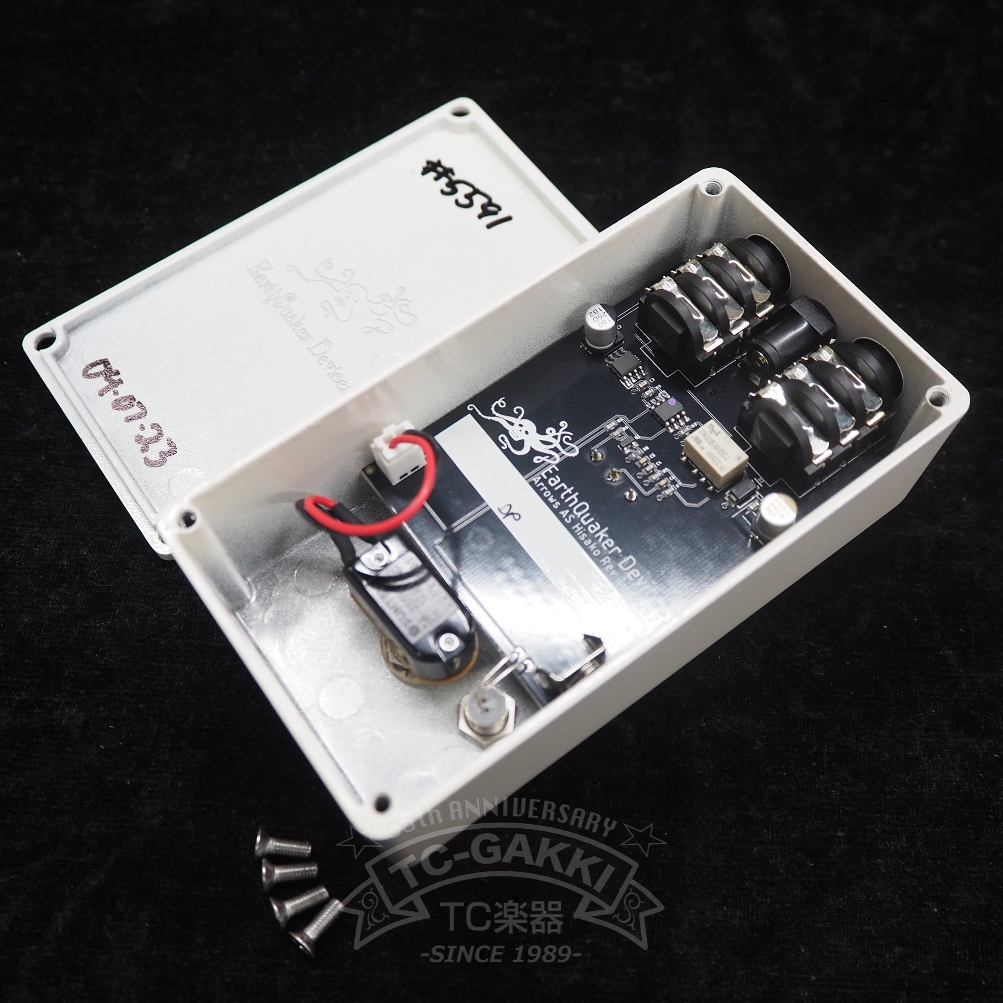 新品未使用 EarthQuaker Devices Arrows 箱/付属品付き EarthQuaker Devices Arrows 
