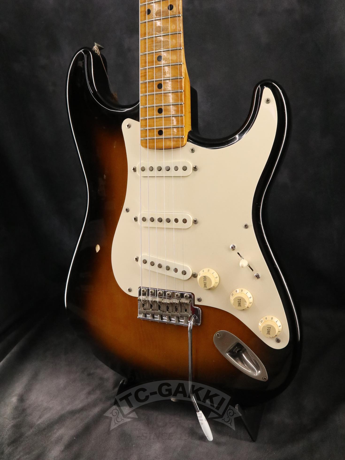 Fender Japan 1984-1987 ST54 EXTRAD - TC楽器 - TCGAKKI