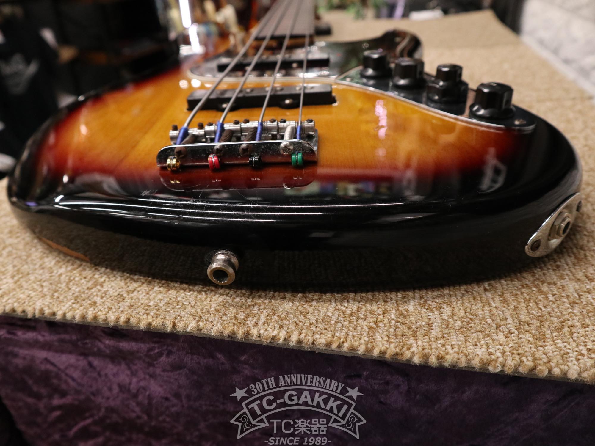 Fender USA American Deluxe Jazz Bass FL - TC楽器 - TCGAKKI