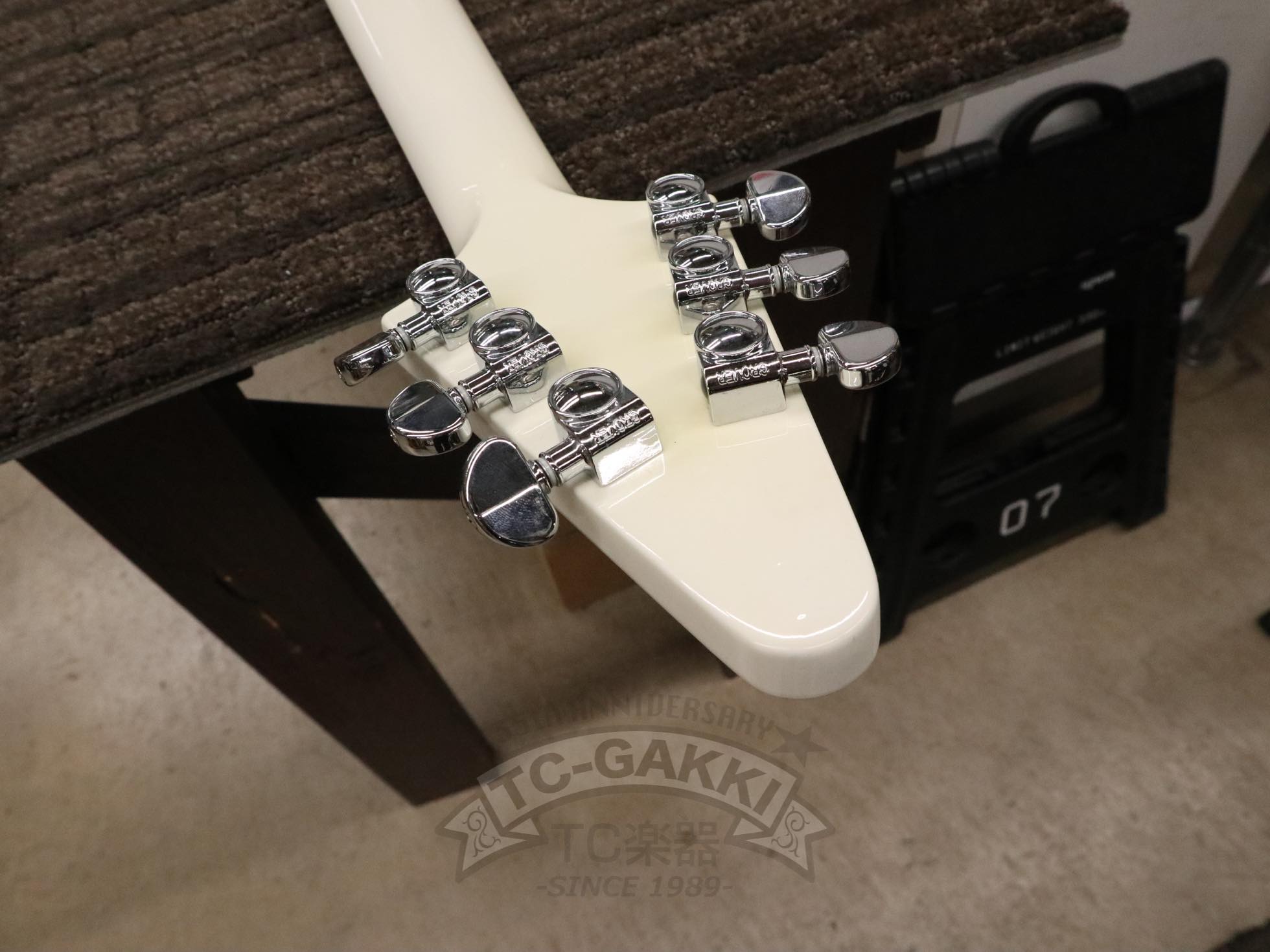 Flying V 2017T - TC楽器 - TCGAKKI