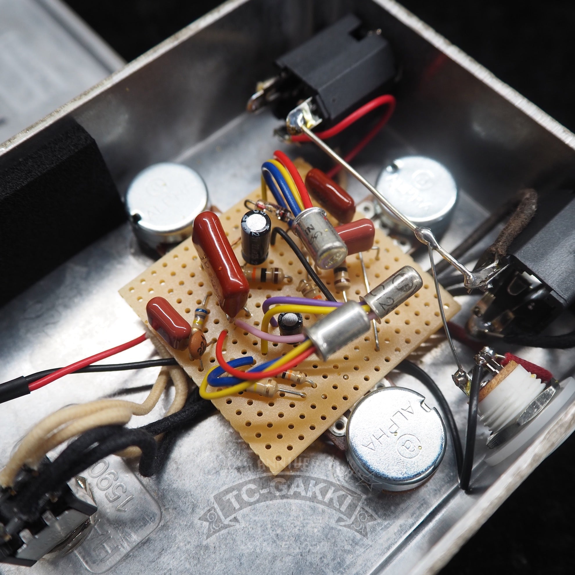 tones さんTRIAL F-3 Steady Fuzzエフェクター FUZZ MK3(III)