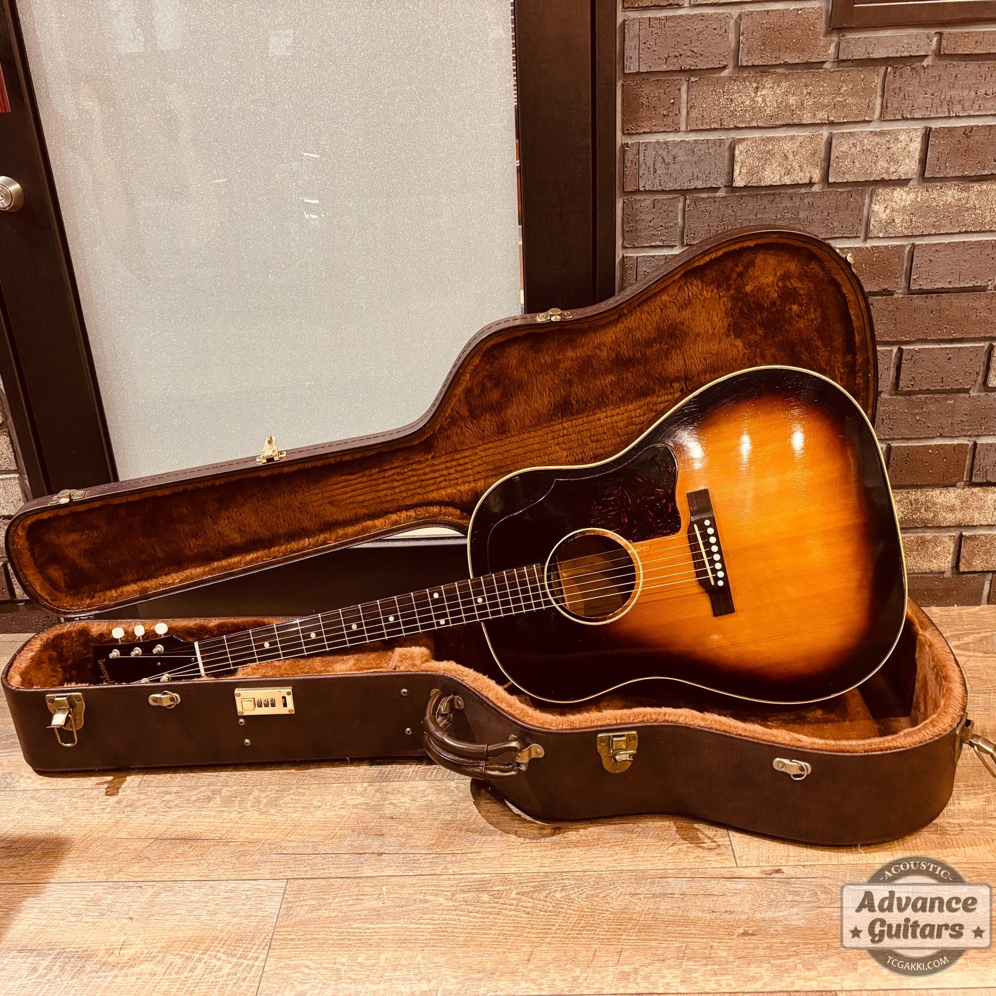 Gibson 1955年製 J - 45 - TC楽器 - TCGAKKI
