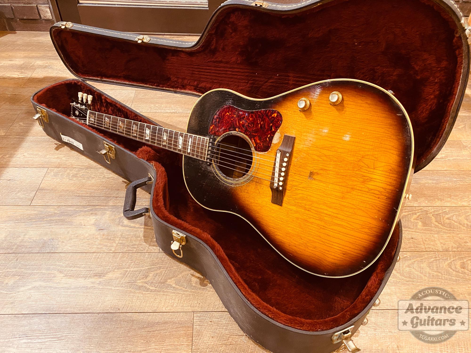 Gibson 1963年製 J-160E - TC楽器 - TCGAKKI