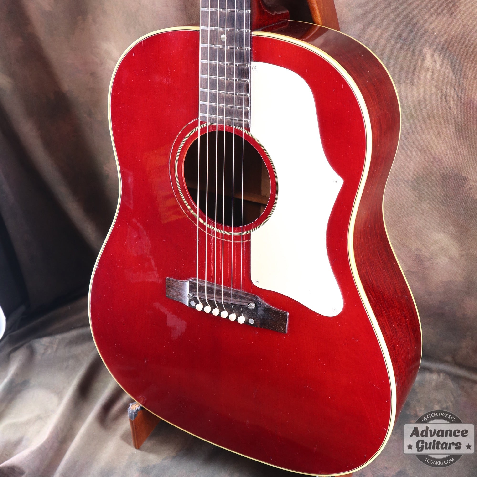 Gibson 1967年製 J-45 Cherry Red - TC楽器 - TCGAKKI