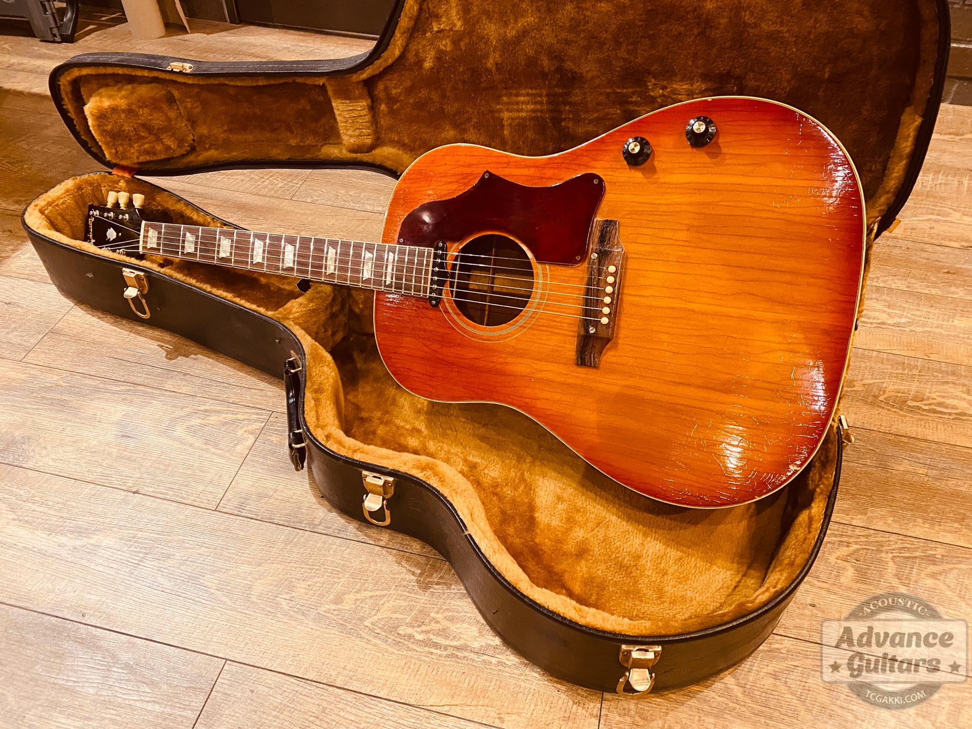 Gibson 1969年製 J-160E Cherry Sunburst - TC楽器 - TCGAKKI