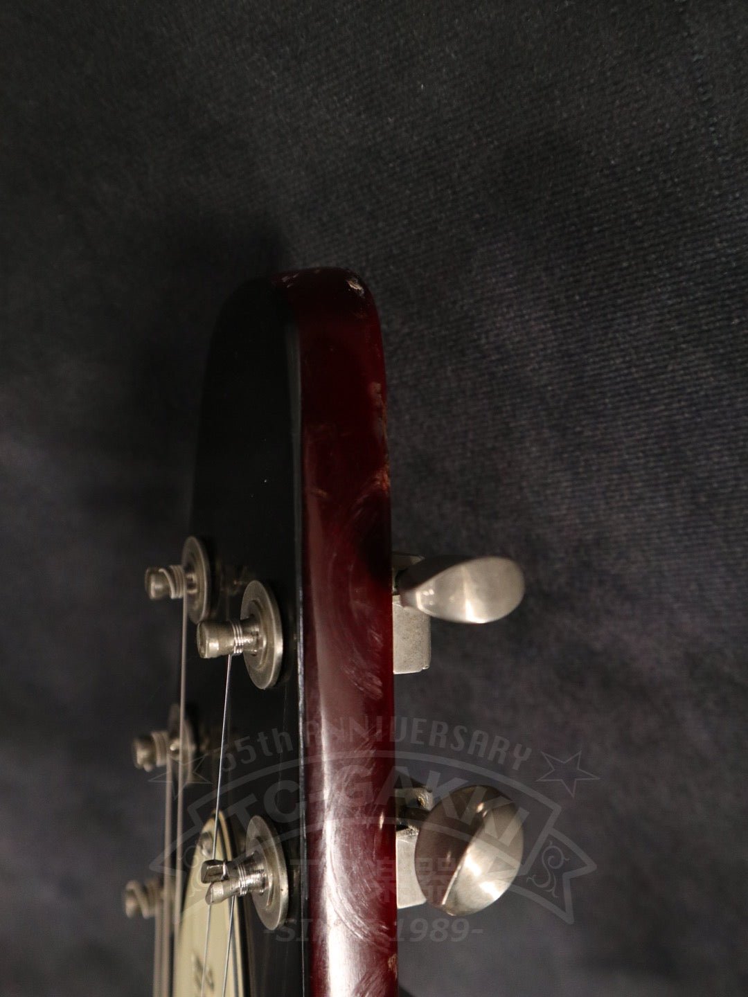 Gibson 1981 Flying V - TC楽器 - TCGAKKI