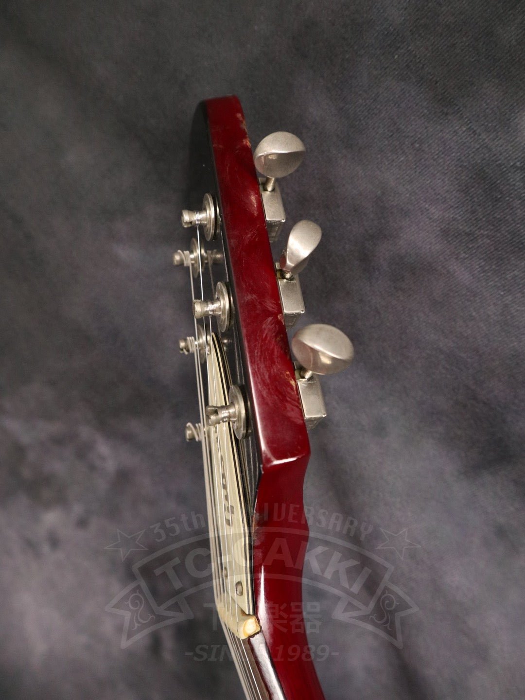 Gibson 1981 Flying V - TC楽器 - TCGAKKI