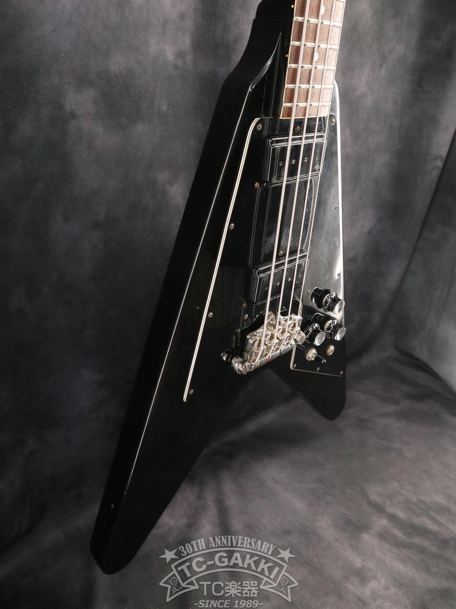 Gibson 1981 Flying V Bass - TC楽器 - TCGAKKI