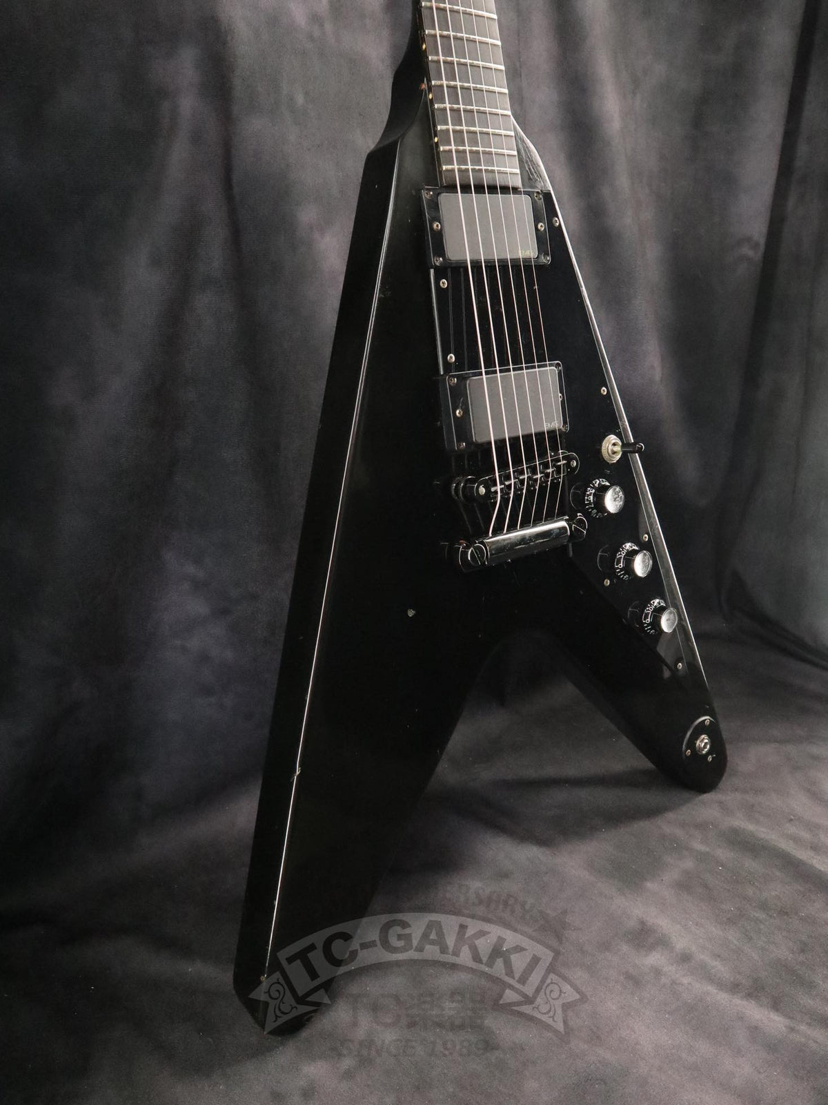 Gibson 2000 Flying V Gothic EMG Mod. - TC楽器 - TCGAKKI