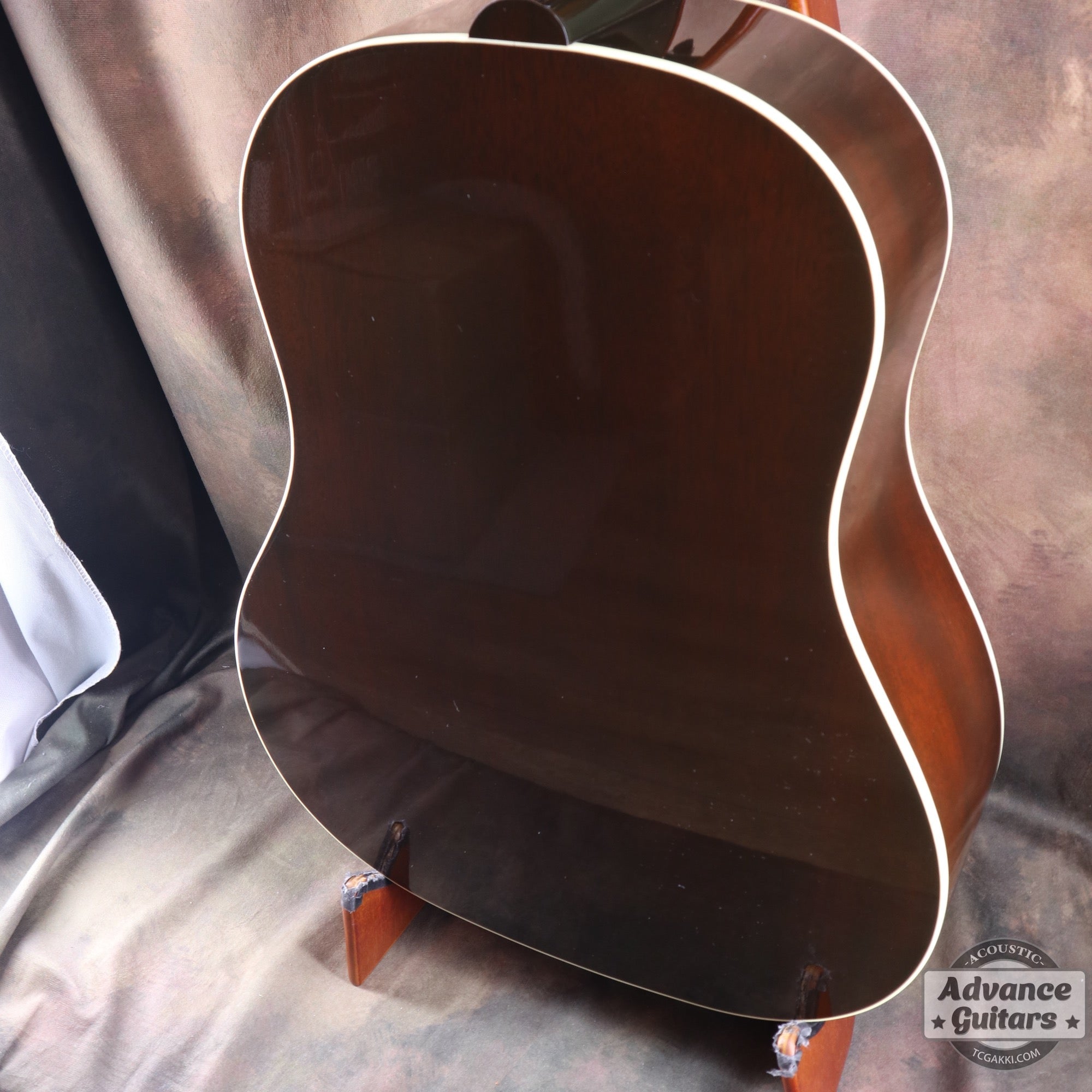 Gibson 2011年製 1960's J-45 Cherry - TC楽器 - TCGAKKI