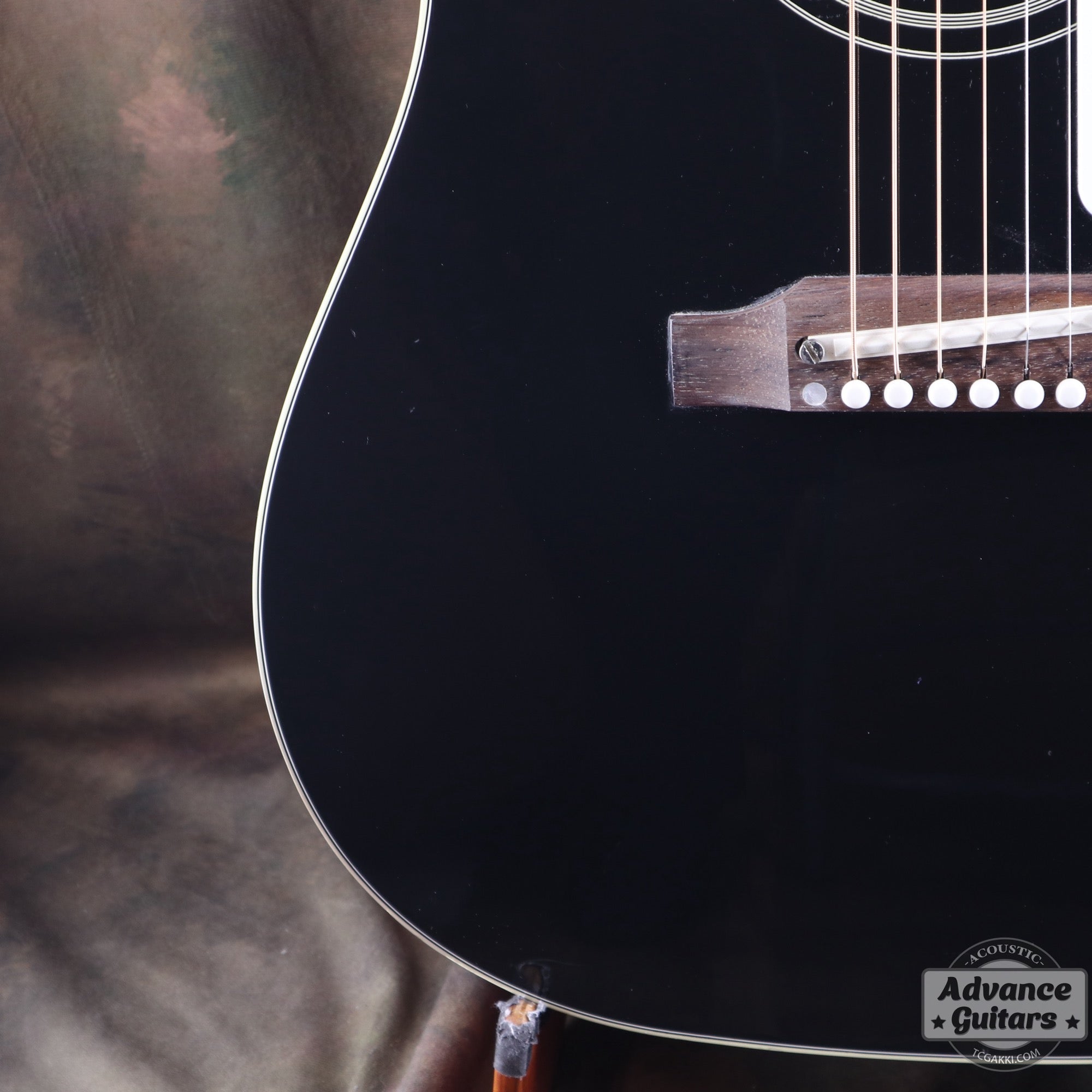 Gibson 2022年製 J - 45 Ebony Black - TC楽器 - TCGAKKI