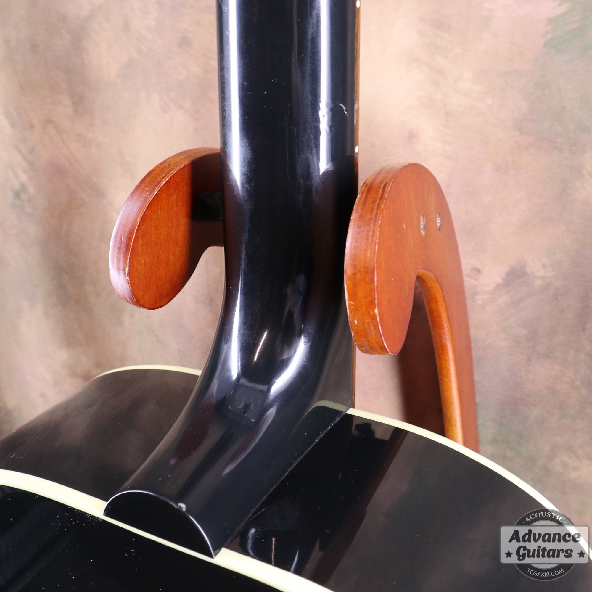 Gibson 2022年製 J - 45 Ebony Black - TC楽器 - TCGAKKI