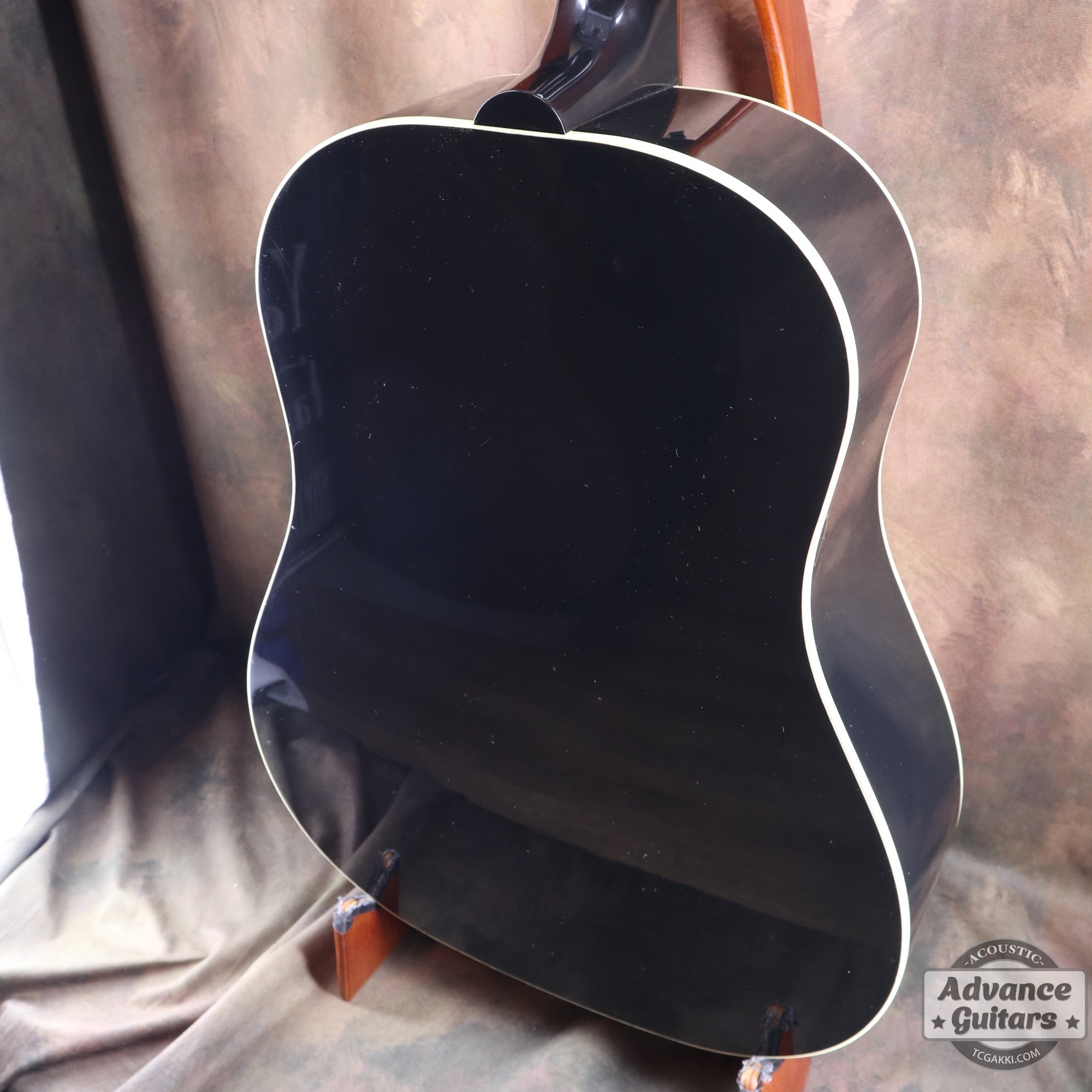 Gibson 2022年製 J - 45 Ebony Black - TC楽器 - TCGAKKI