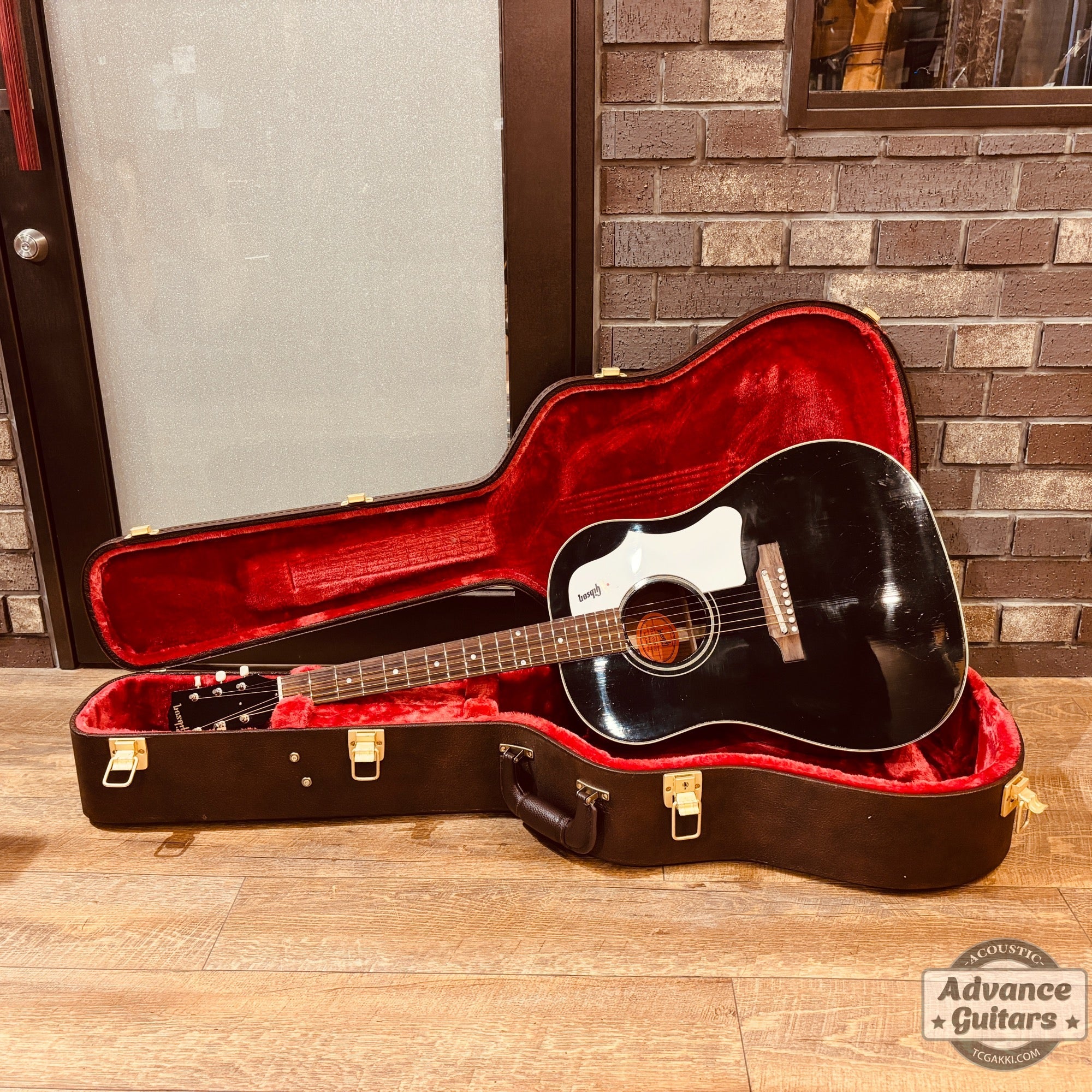 Gibson 2022年製 J - 45 Ebony Black - TC楽器 - TCGAKKI