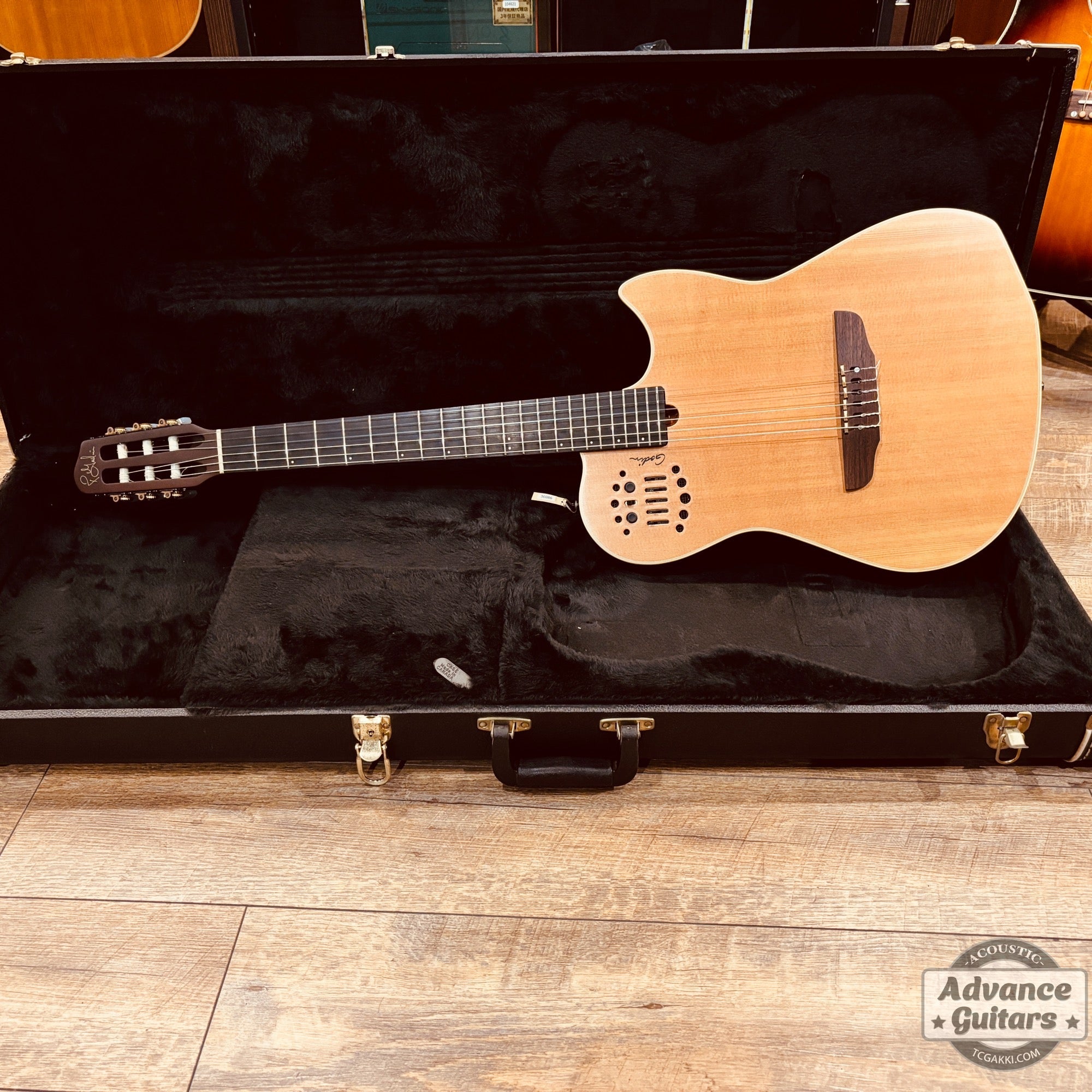 Godin 2002年製 Multiac Nylon SG - TC楽器 - TCGAKKI