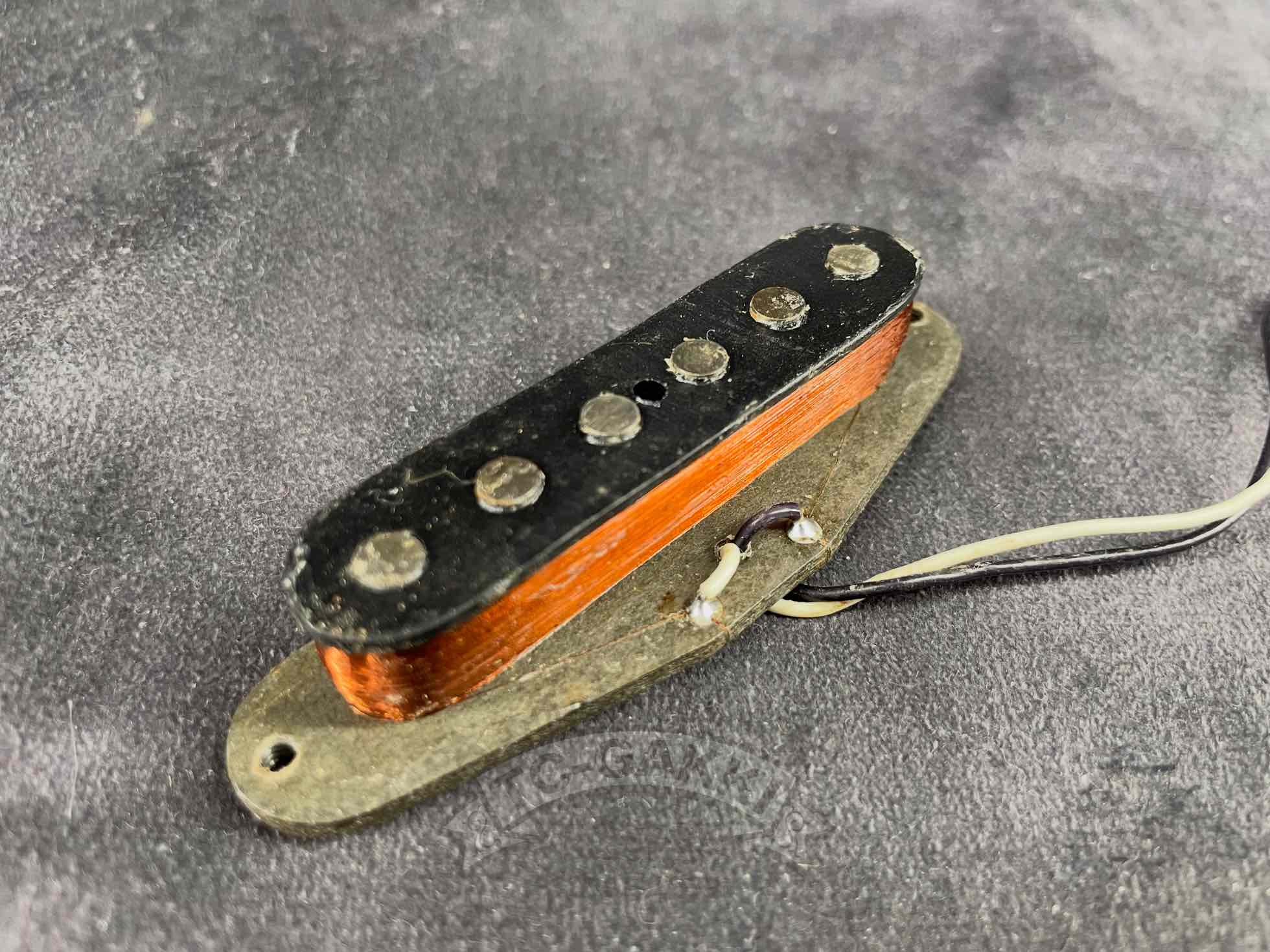 Gray Bobin Mustang Pickup - TC楽器 - TCGAKKI