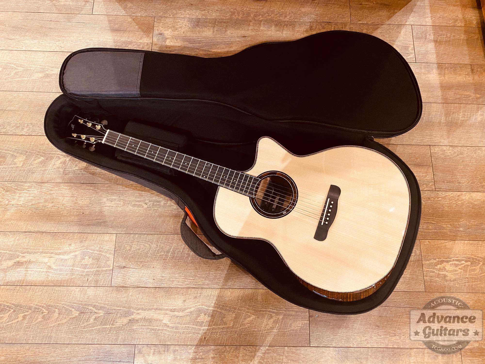 <HOLD>Black hole - EQ - TC楽器 - TCGAKKI