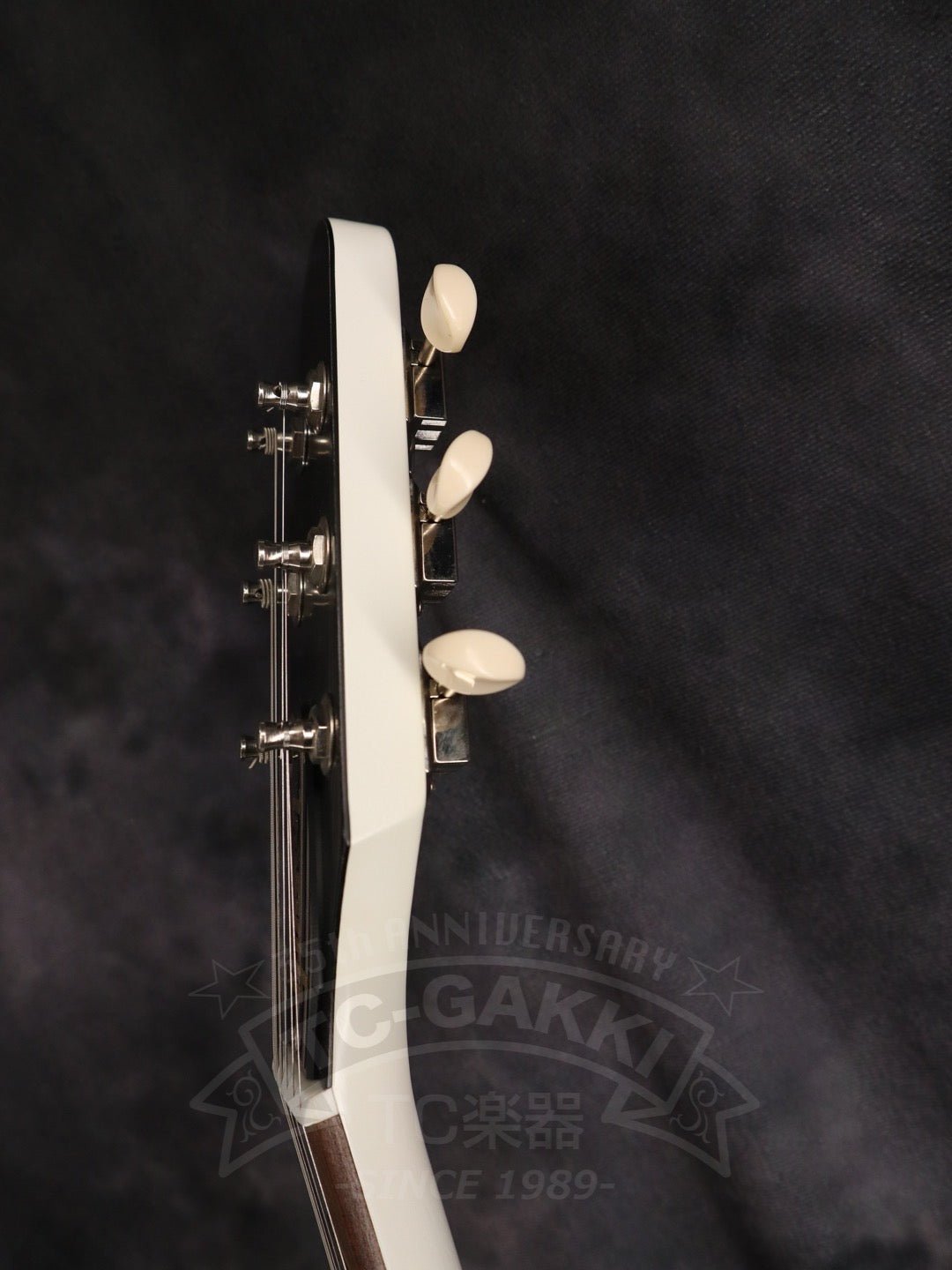 Melody Maker Flying V