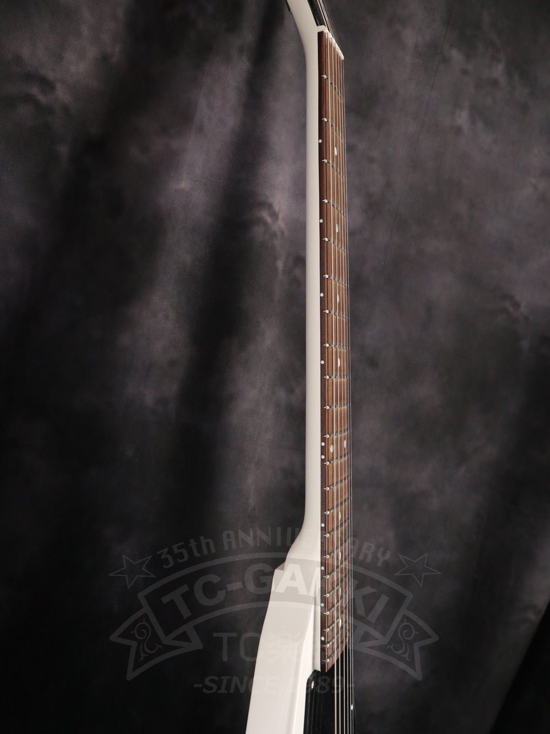 Melody Maker Flying V