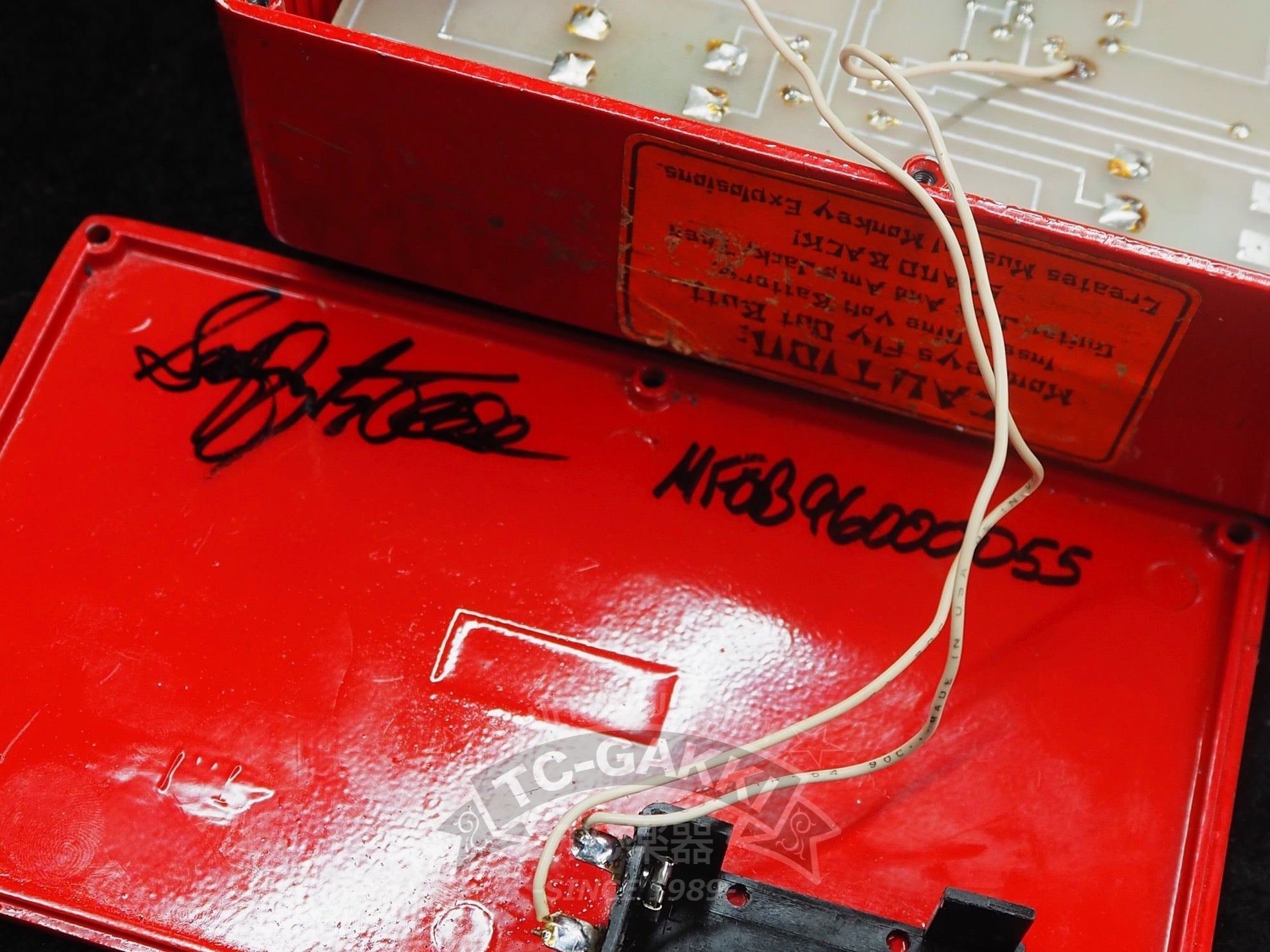 M.F.O.B. (Monkeys Fly Out Butt) - TC楽器 - TCGAKKI