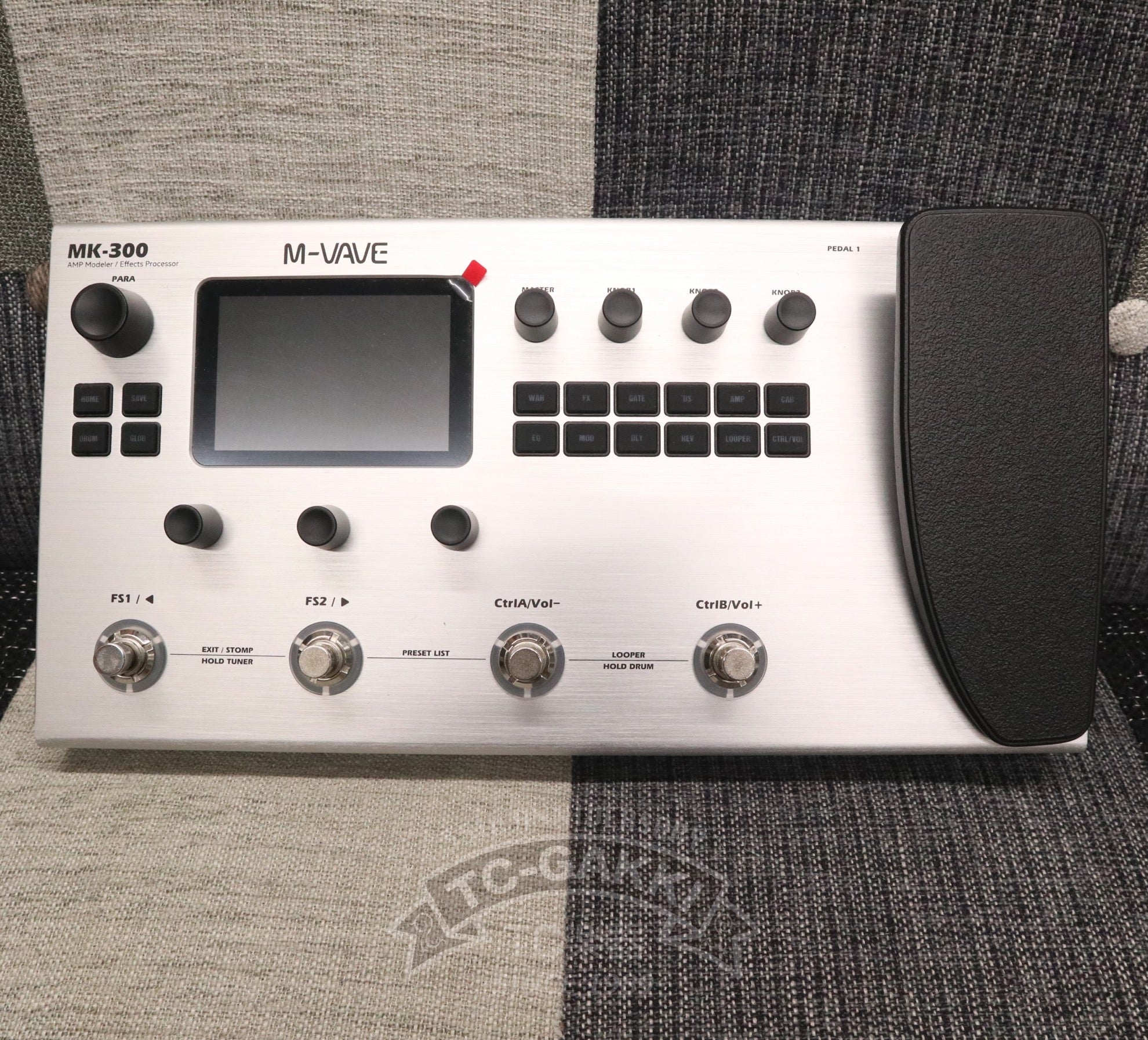 MK - 300 GUITAR/BASS AMP MODELLER&EFFECTS PROCESSOR - TC楽器 - TCGAKKI