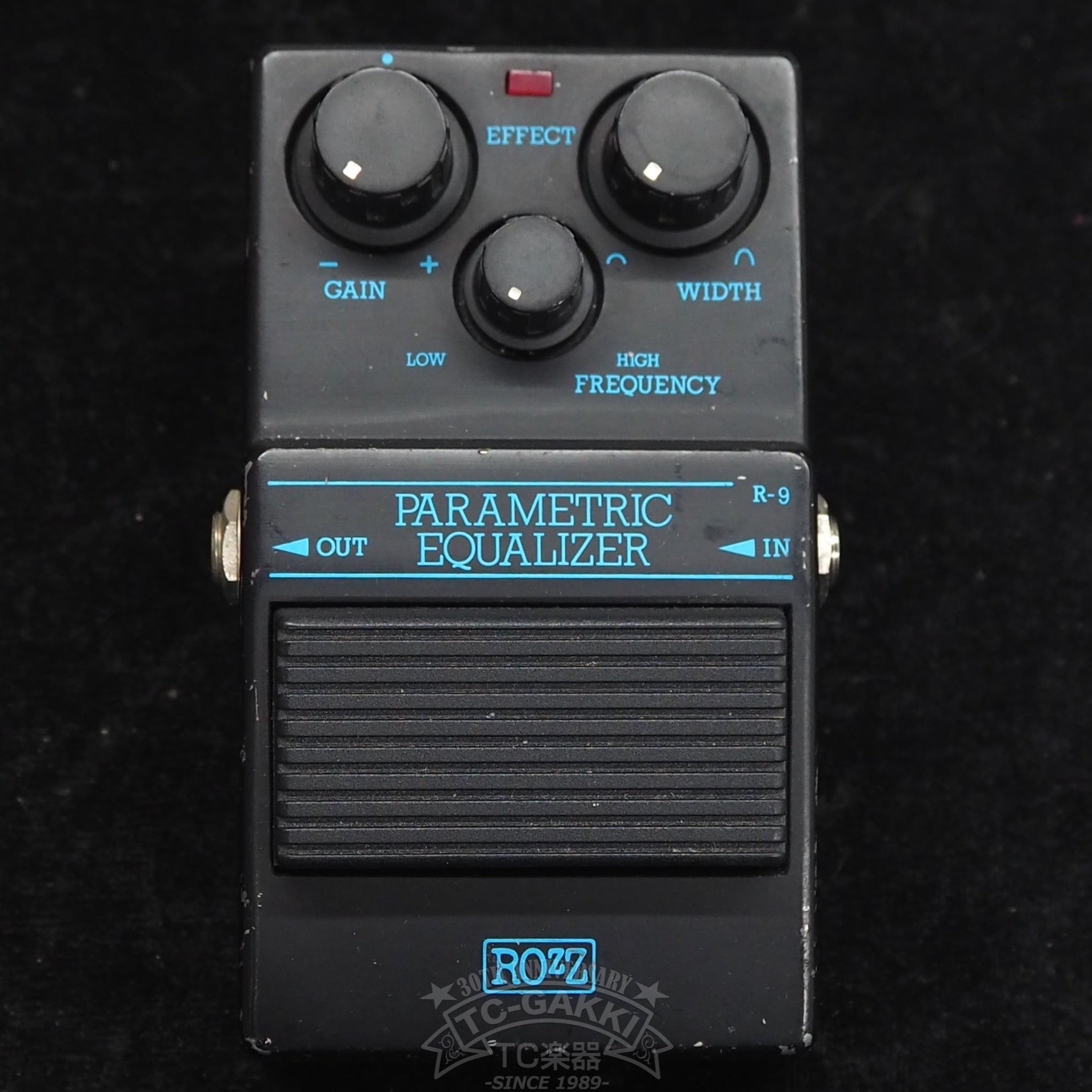 PARAMETRIC EQUALIZER R-9