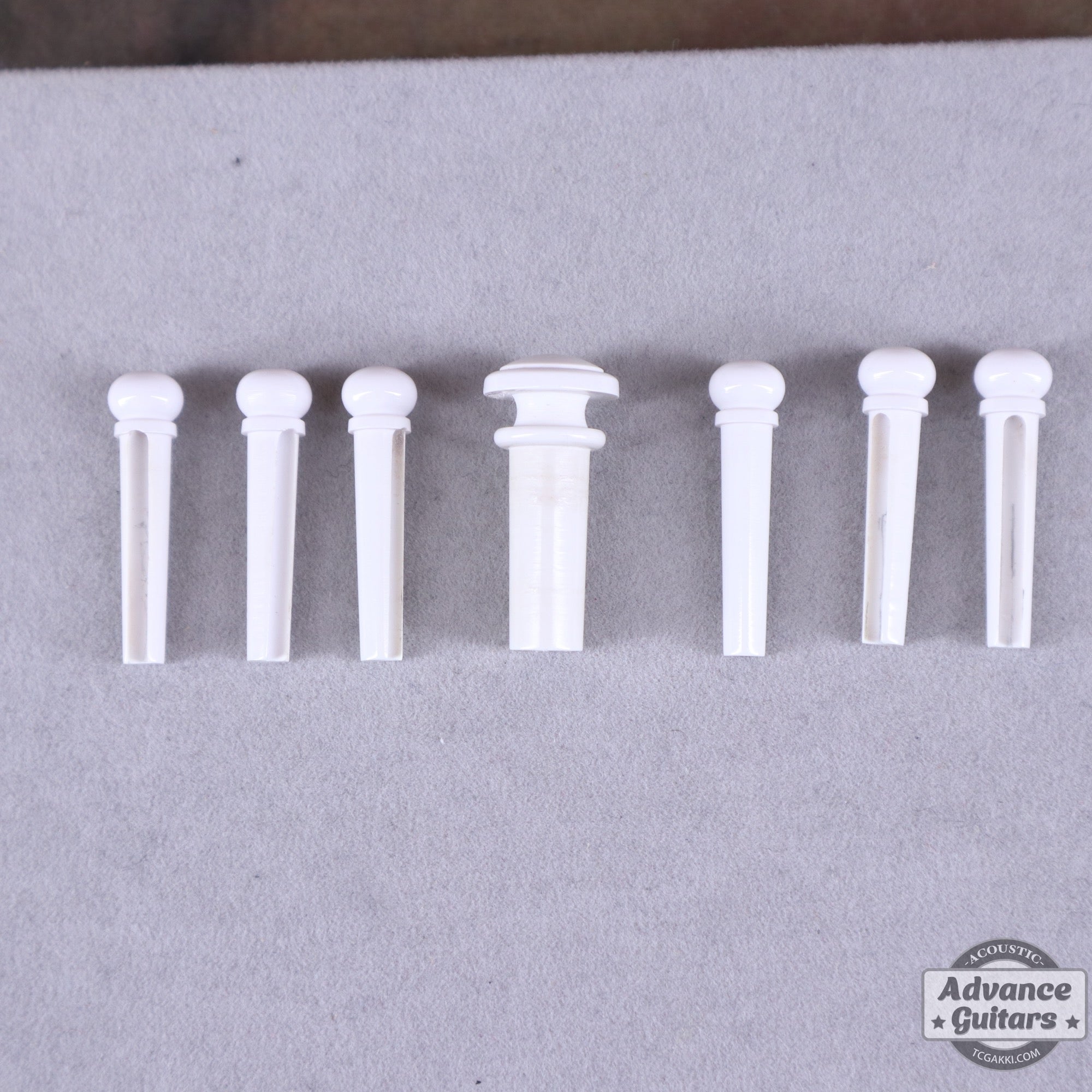 Preciso Bridge Pin & Endpin Set(White Galalith Plane) - TC楽器 - TCGAKKI