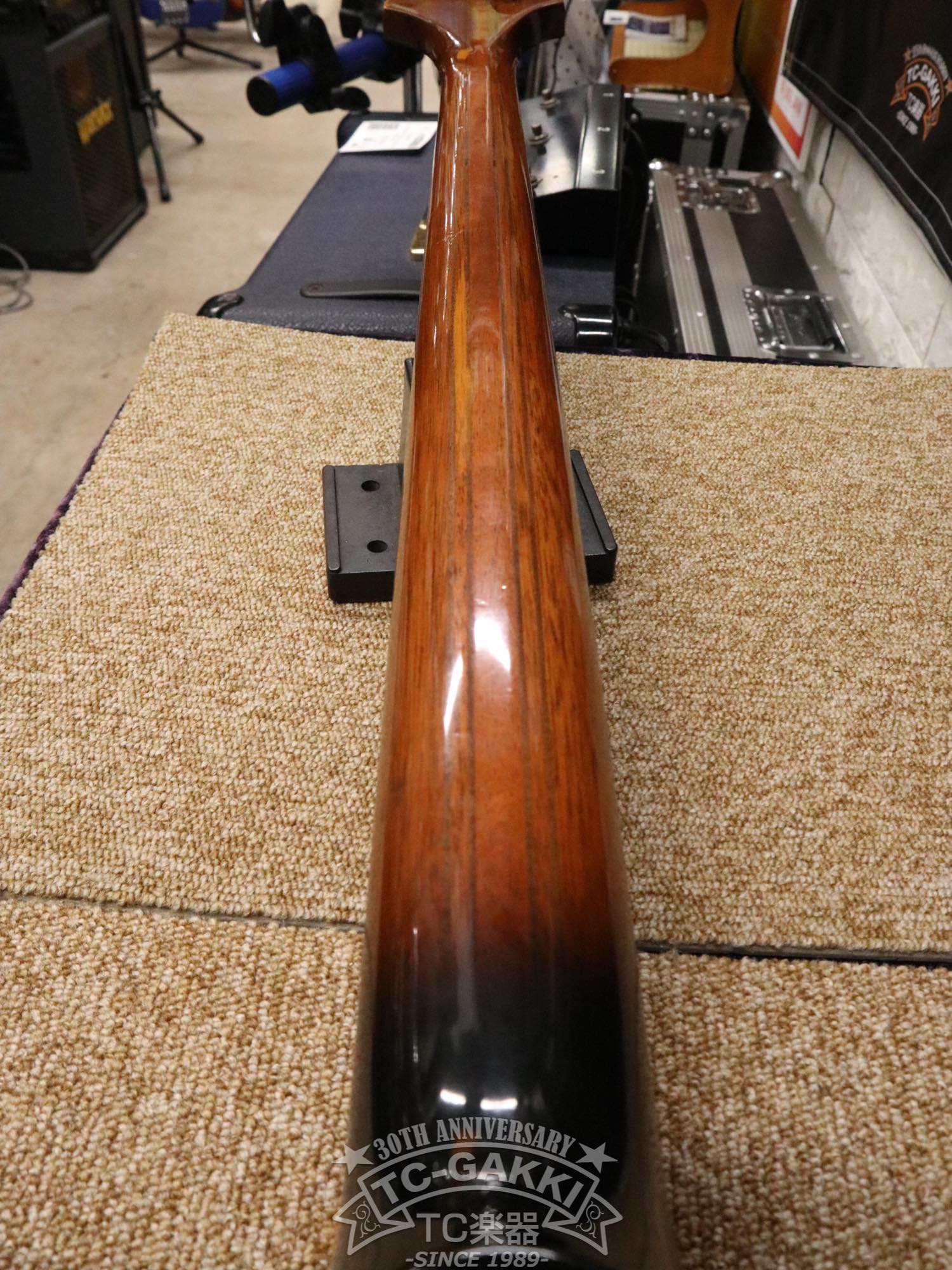 Gibson 2001 Thunderbird IV