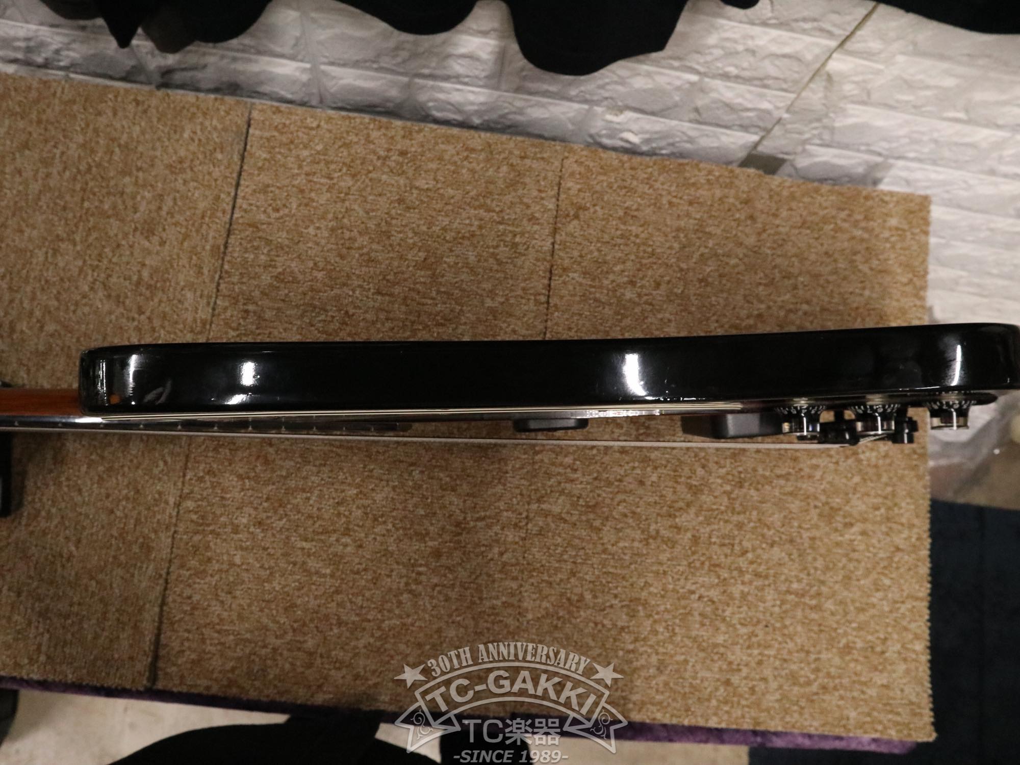 Gibson 2001 Thunderbird IV
