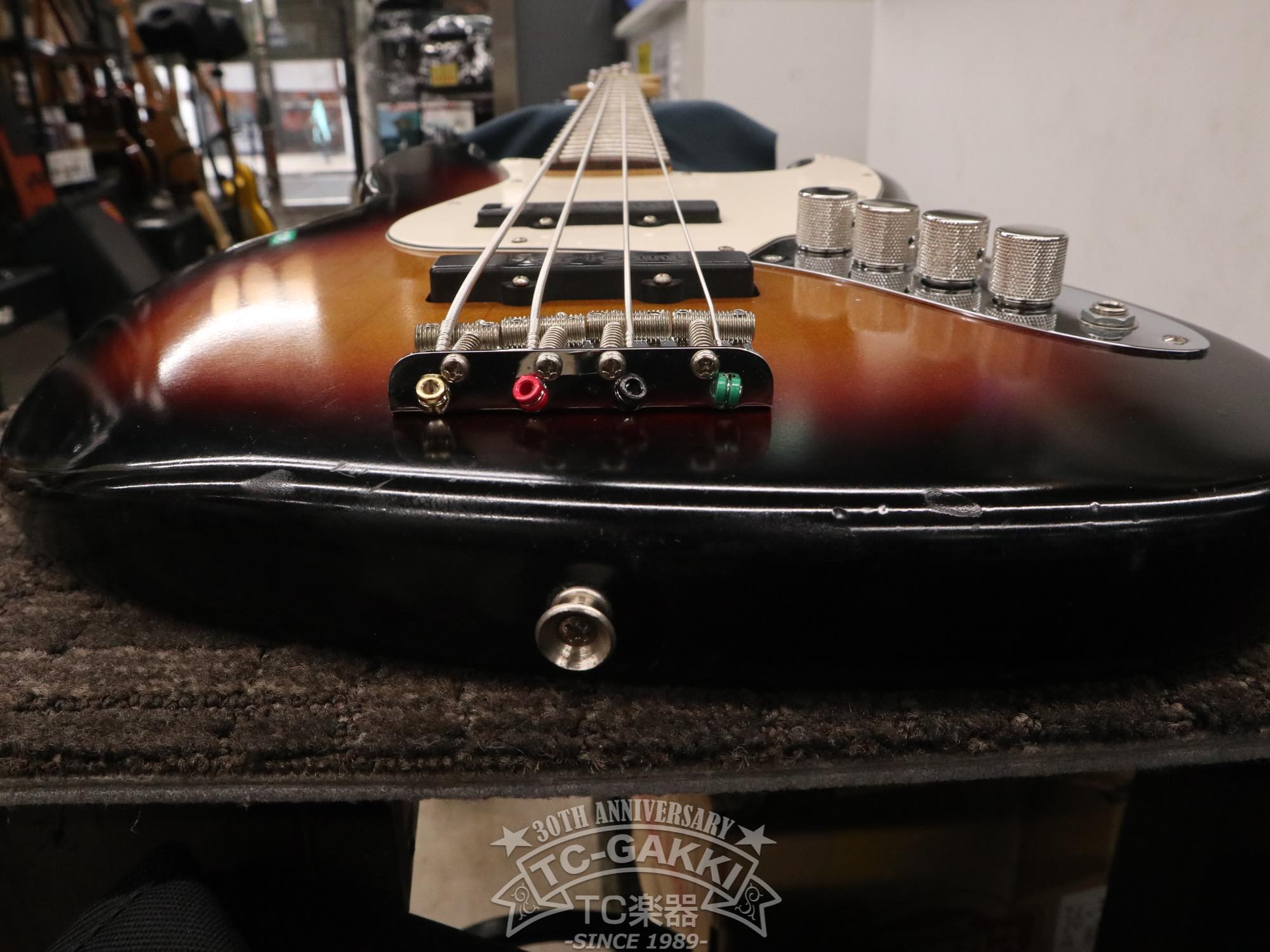 Highway One Jazz Bass Mod.
