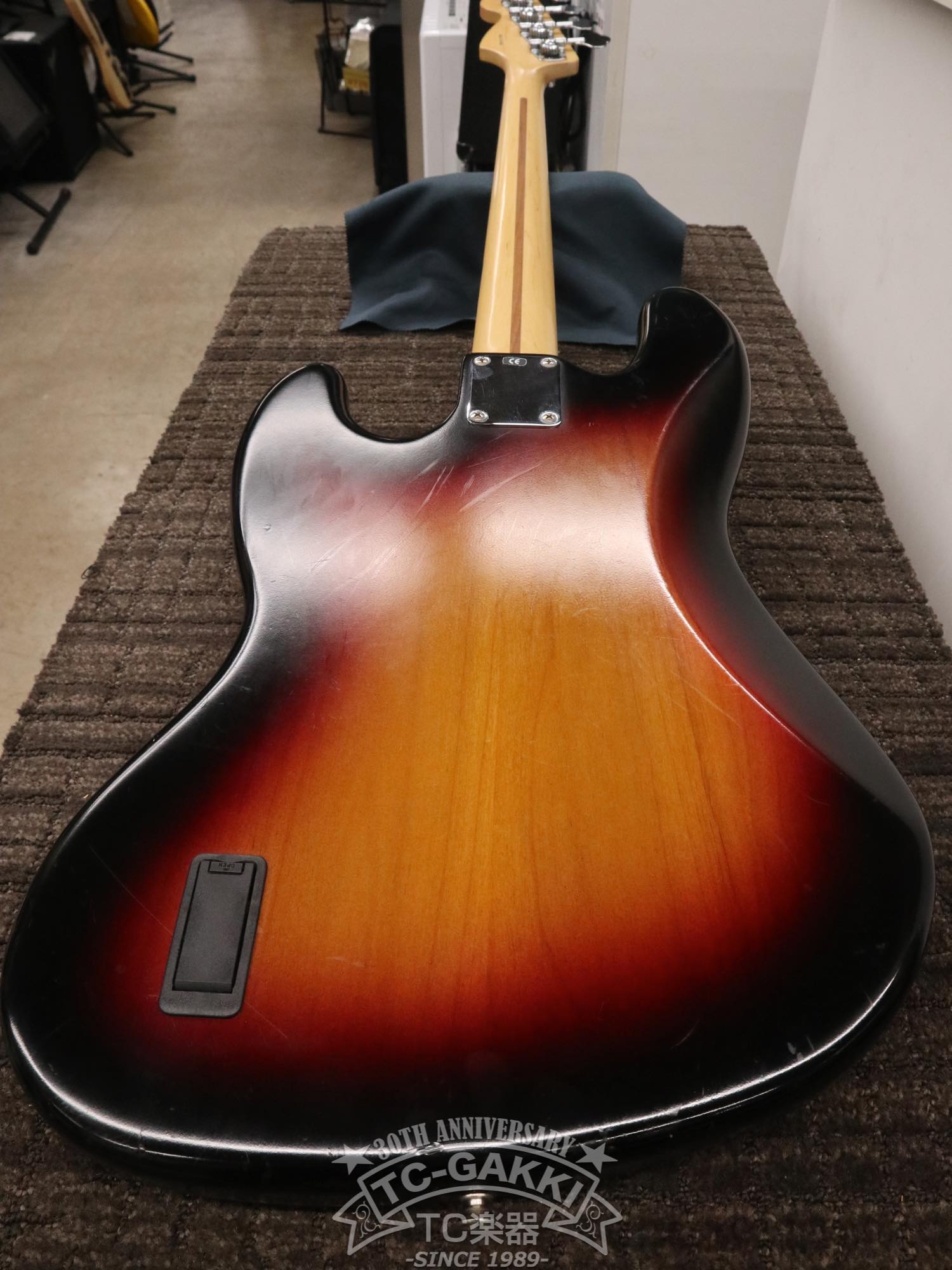 Highway One Jazz Bass Mod.