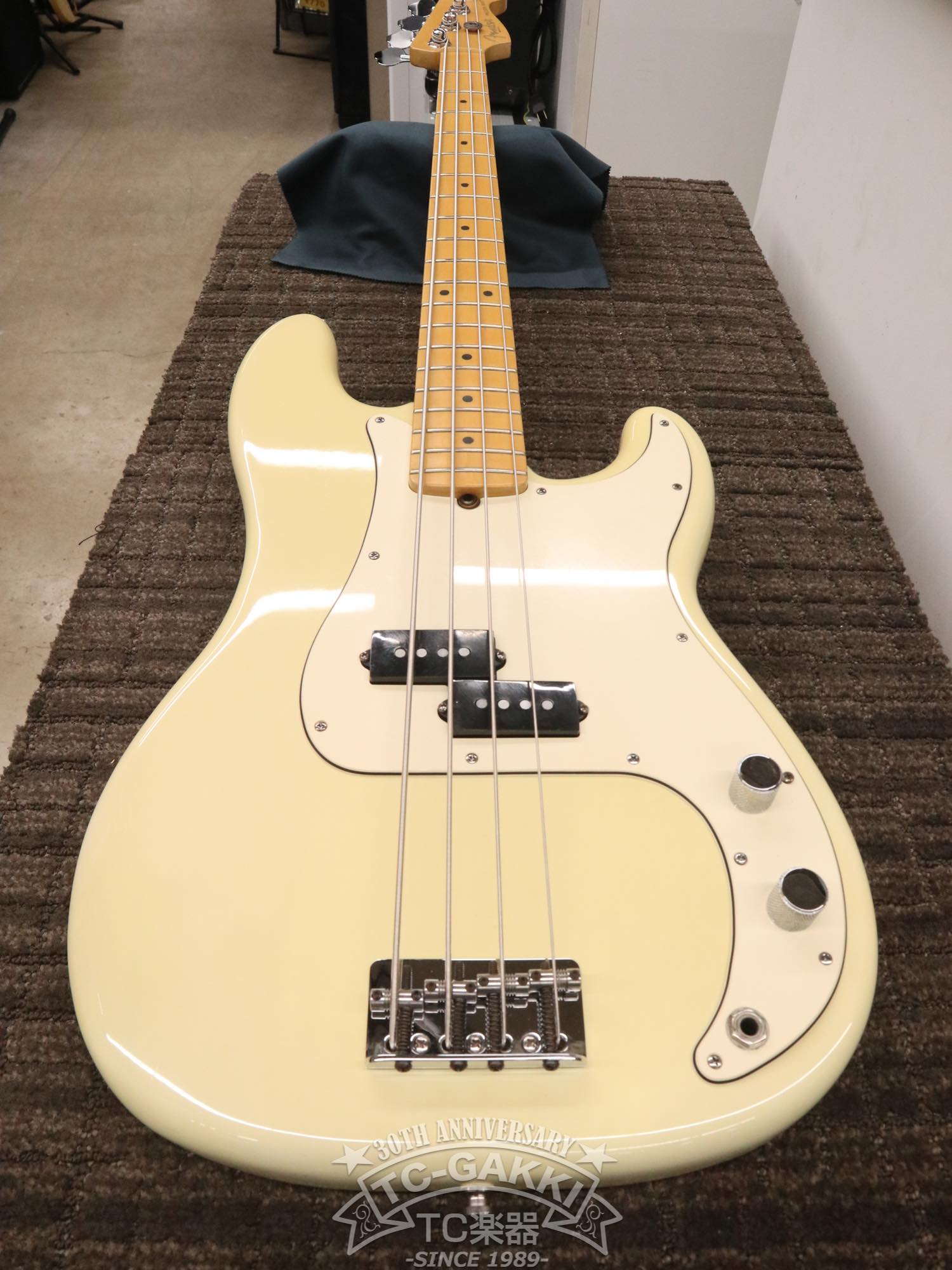 American Standard Precision Bass