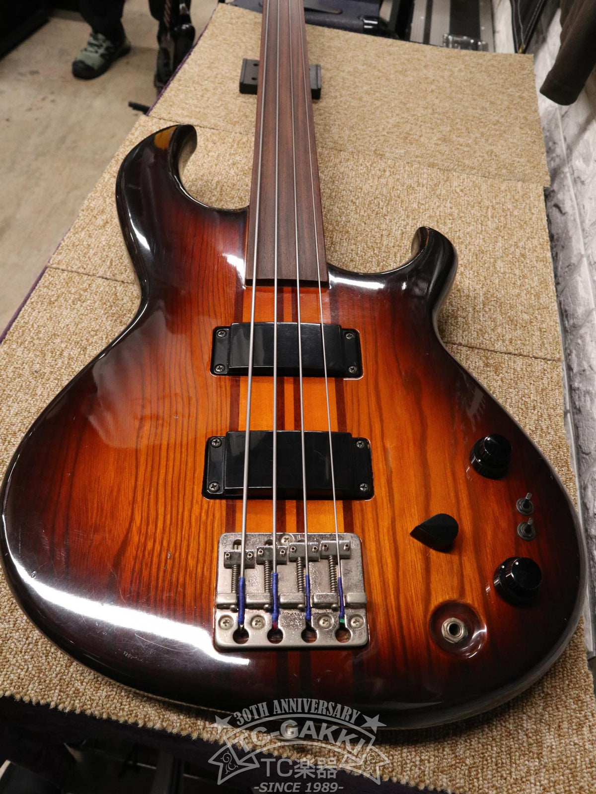Aria Pro II 1982 SB-R80