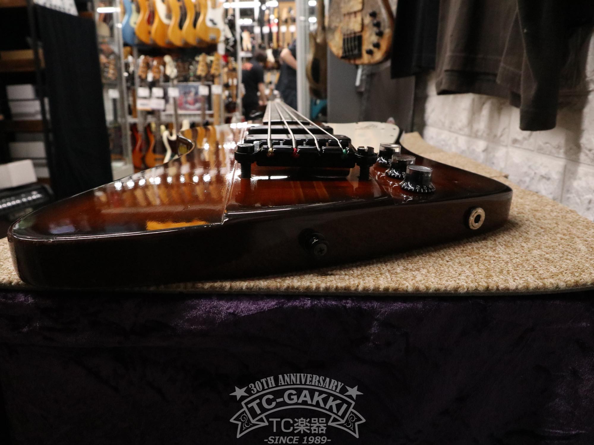 Gibson 1991 Thunderbird IV