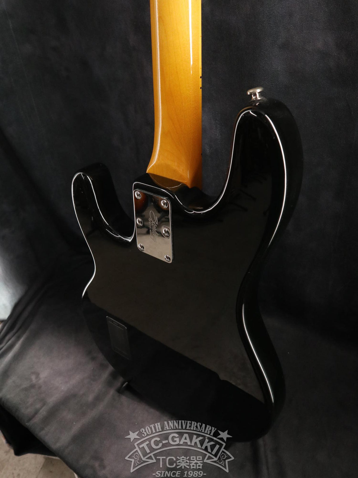 Sterling by MUSIC MAN Ray 34 CA