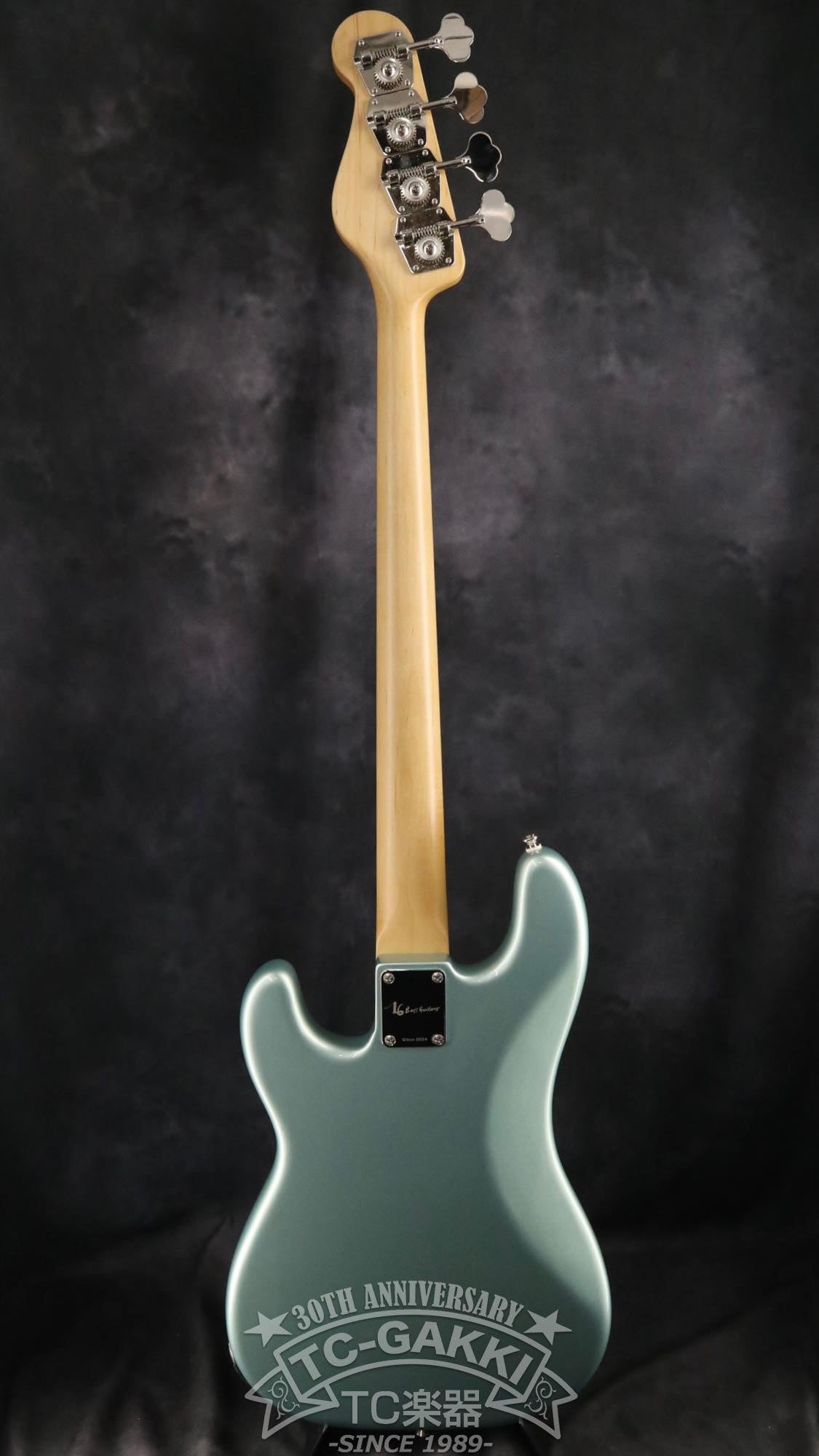 16 Bass Guitars JIMINY JB Comtemporary Model