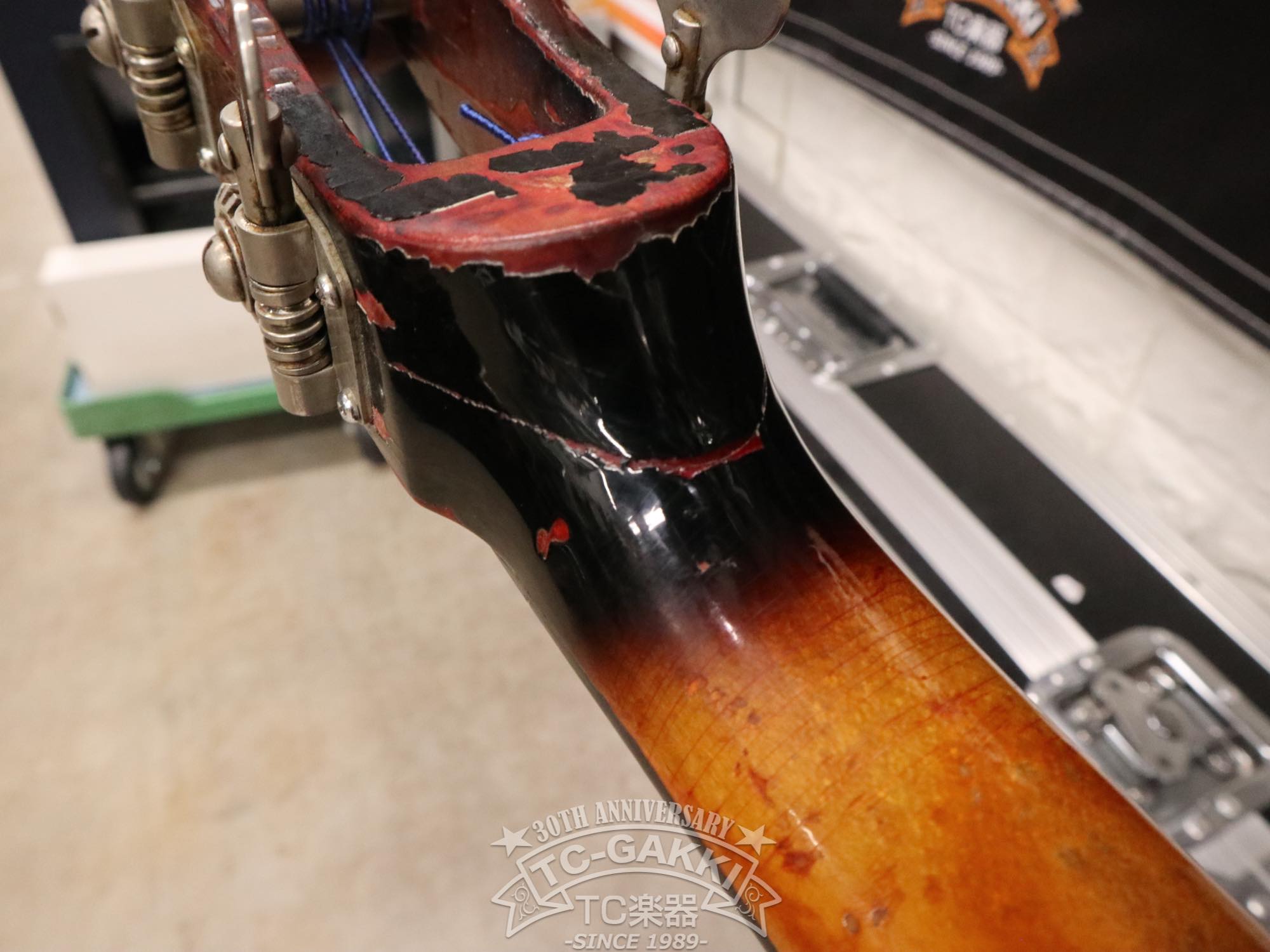 Ampeg 1968 AMUB-1 Scroll Bass