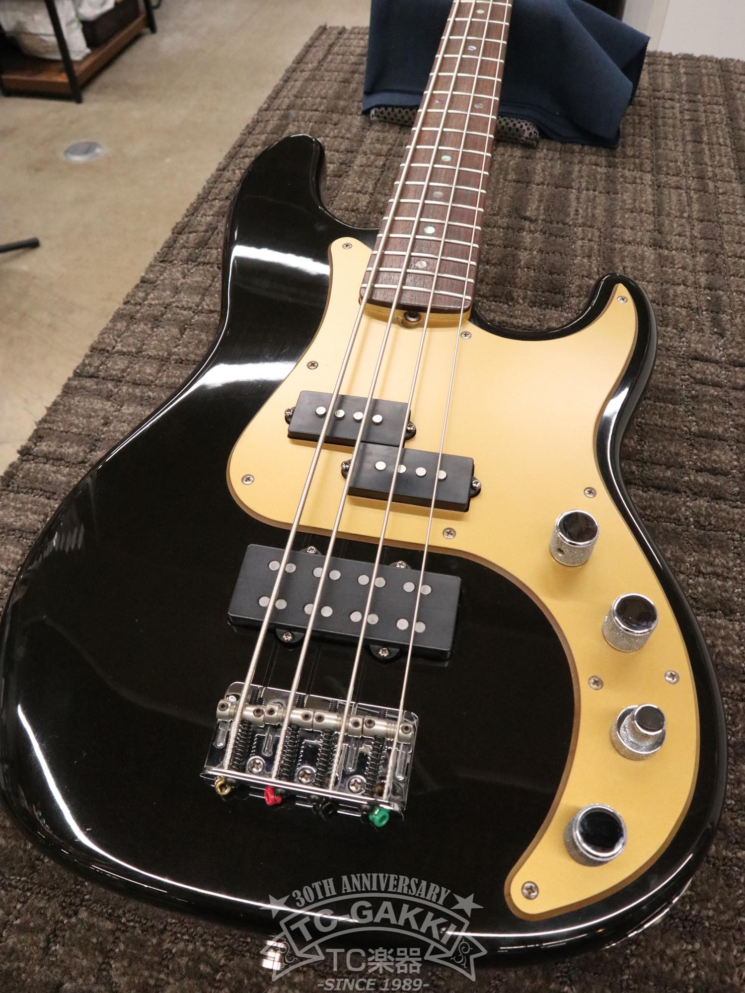 Fender USA 2005 American Deluxe Precision Bass
