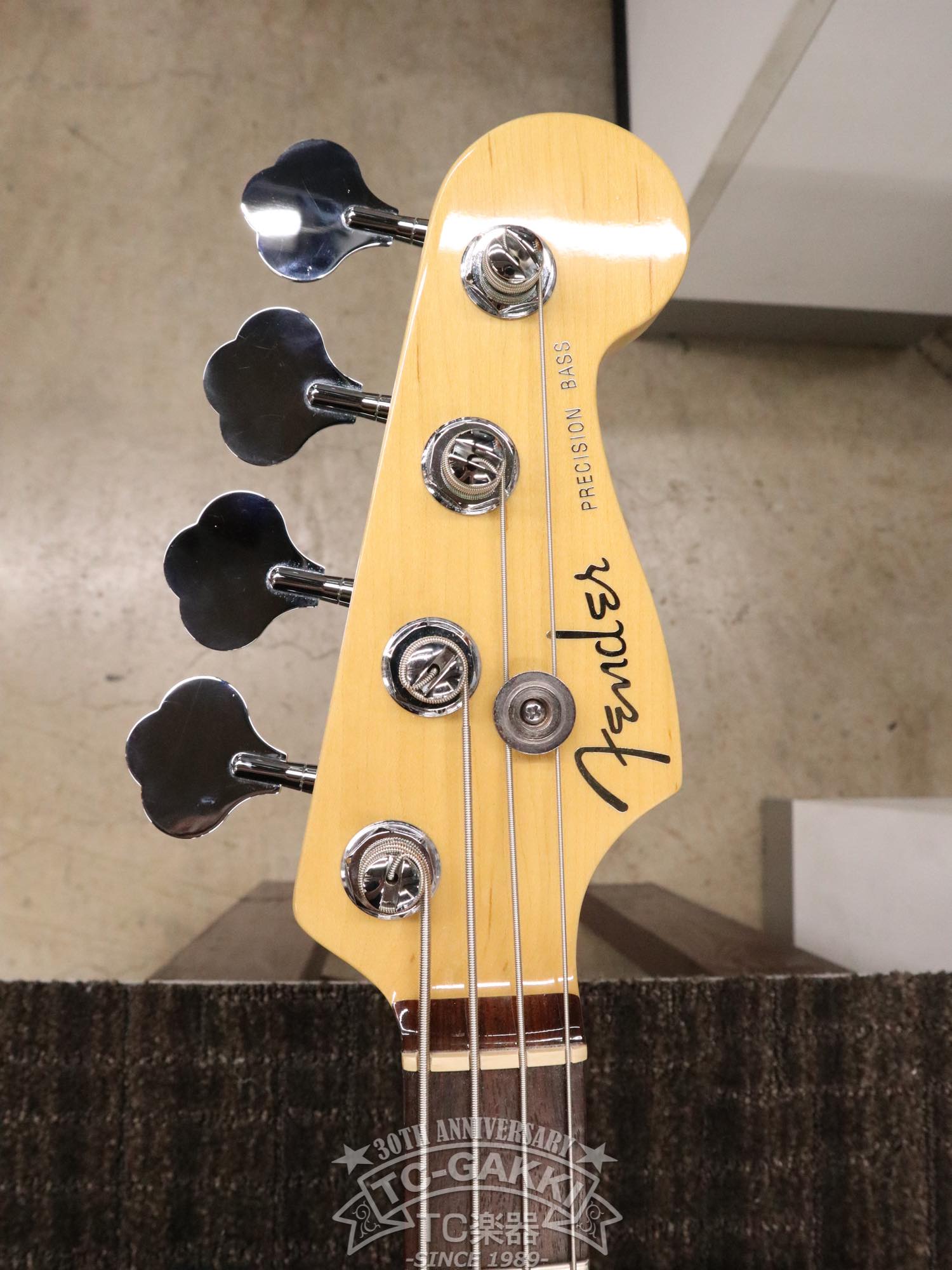 Fender USA 2005 American Deluxe Precision Bass