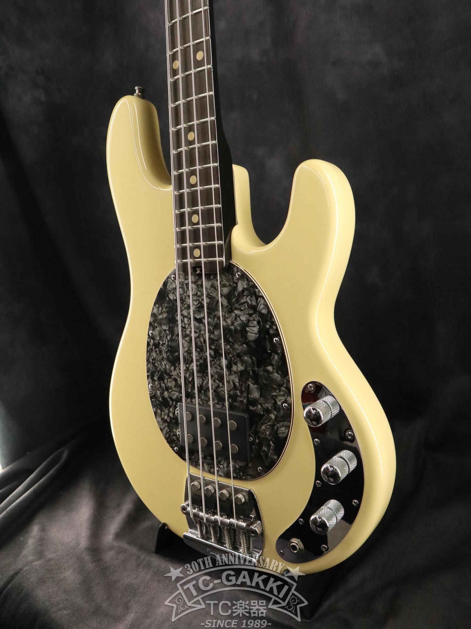 MUSIC MAN StingRay NAMM 100TH ANNIVERSARY LTD EDITIONAnniversary Status Graphite Neck /Classic StingRay 2EQ Body