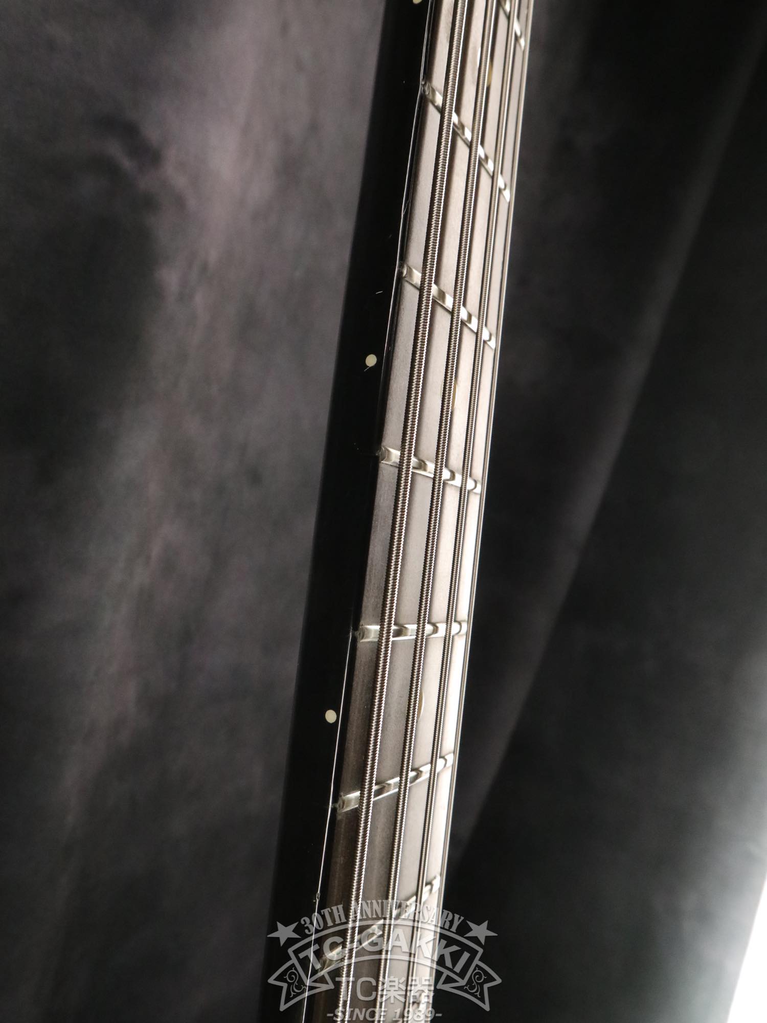 MUSIC MAN StingRay NAMM 100TH ANNIVERSARY LTD EDITIONAnniversary Status Graphite Neck /Classic StingRay 2EQ Body