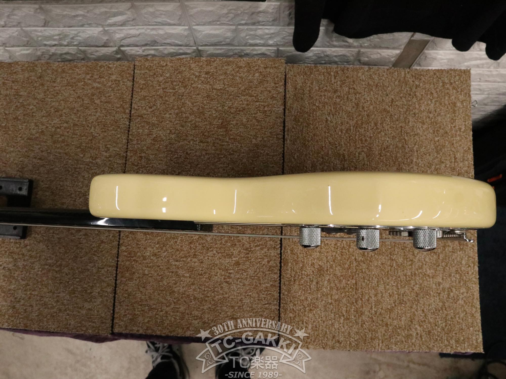 MUSIC MAN StingRay NAMM 100TH ANNIVERSARY LTD EDITIONAnniversary Status Graphite Neck /Classic StingRay 2EQ Body