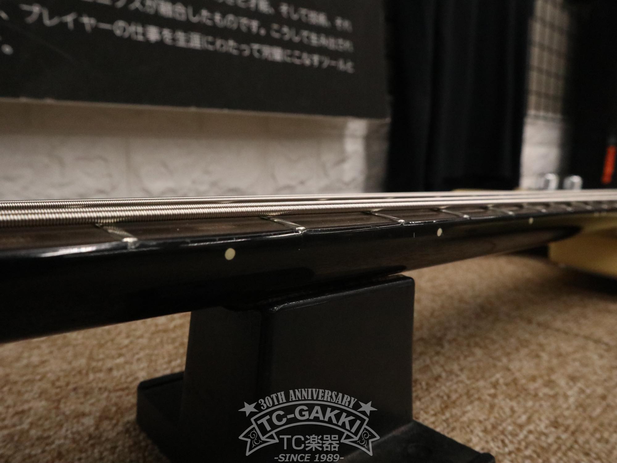 MUSIC MAN StingRay NAMM 100TH ANNIVERSARY LTD EDITIONAnniversary Status Graphite Neck /Classic StingRay 2EQ Body