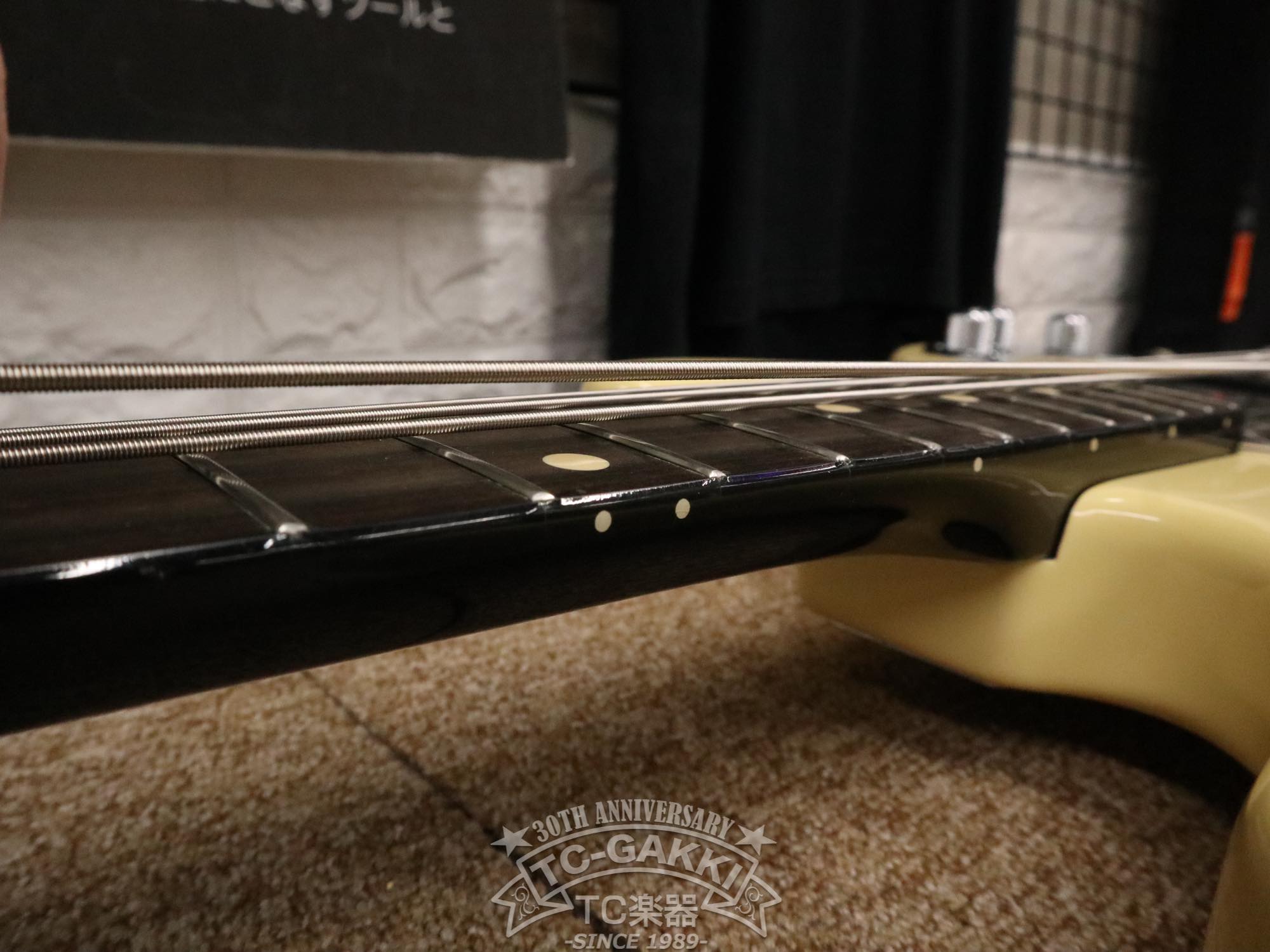 MUSIC MAN StingRay NAMM 100TH ANNIVERSARY LTD EDITIONAnniversary Status Graphite Neck /Classic StingRay 2EQ Body