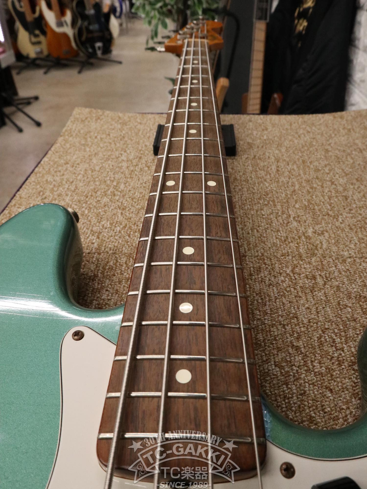 American Vintage '62 Jazz Bass