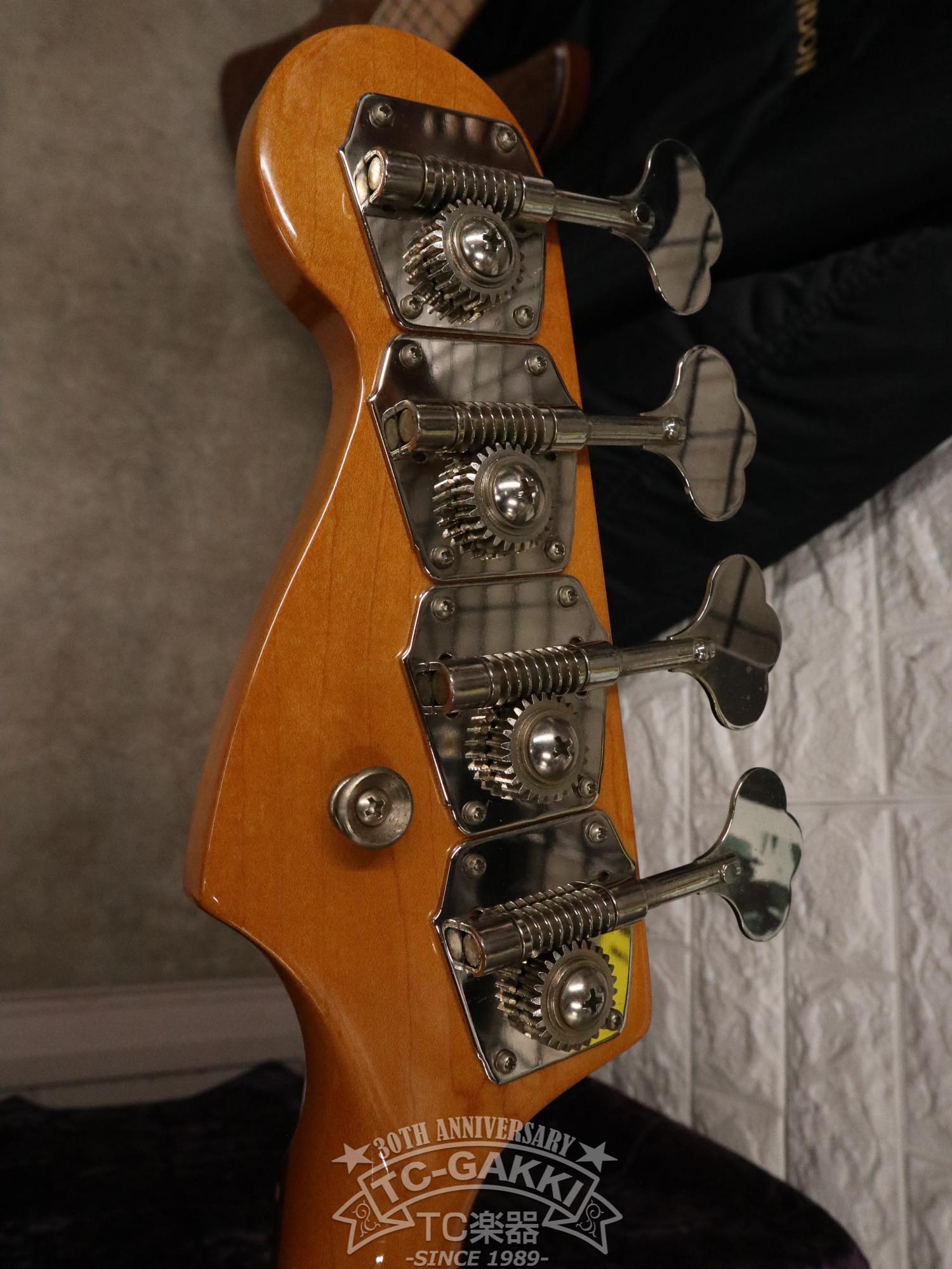 American Vintage '62 Jazz Bass