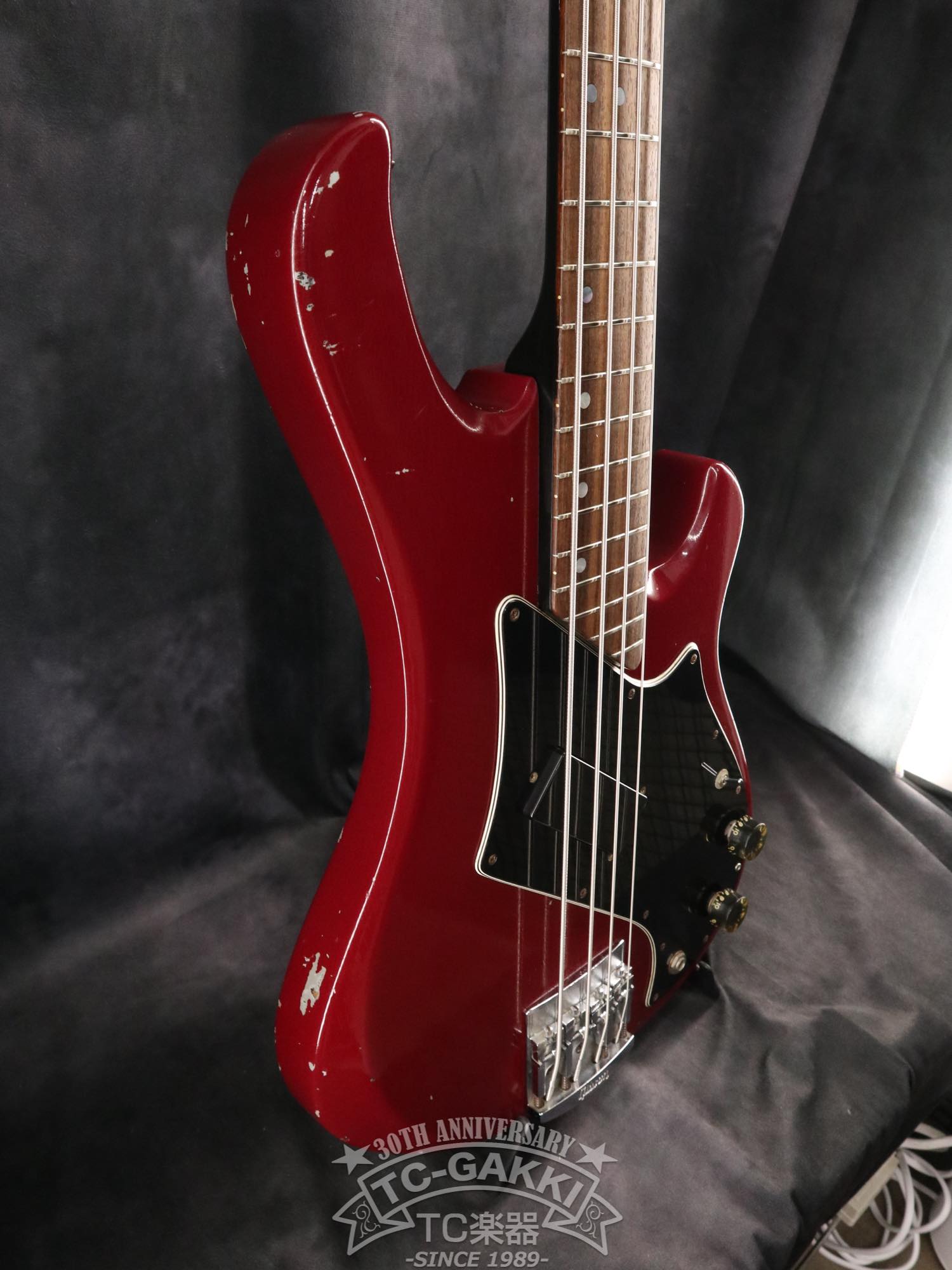 Gibson Victory Bass Standard Refinish von 1982